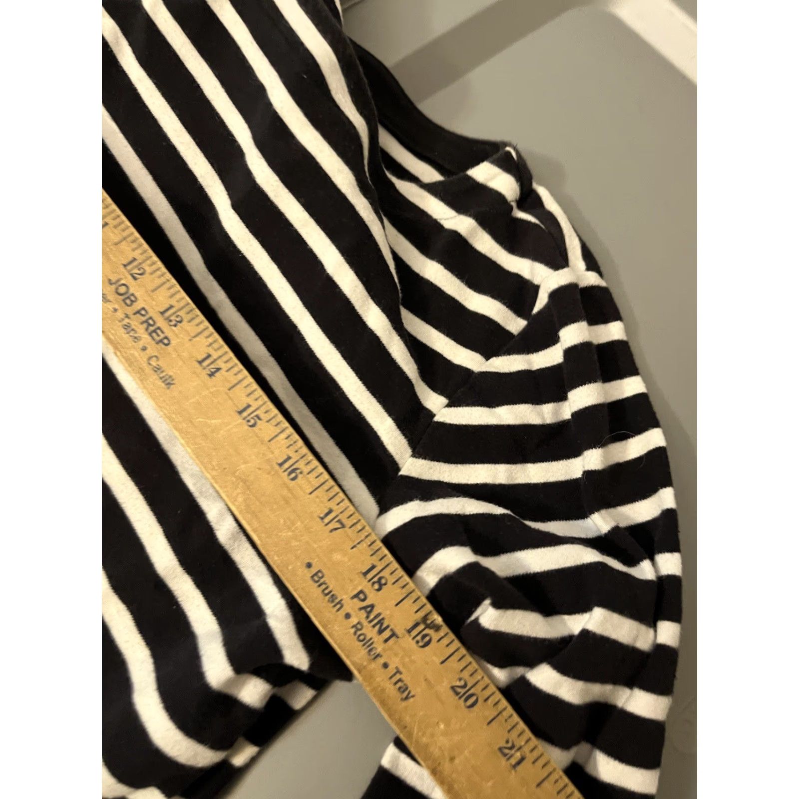 Croft & Barrow Croft & Barrow Croft Barrow Striped 3/4 Sleeve Top White Black L Blouse Womens Casual Knit Stretch Boat Neck Button Fall Basic Cotton Size L / US 10 / IT 46 - 5 Thumbnail