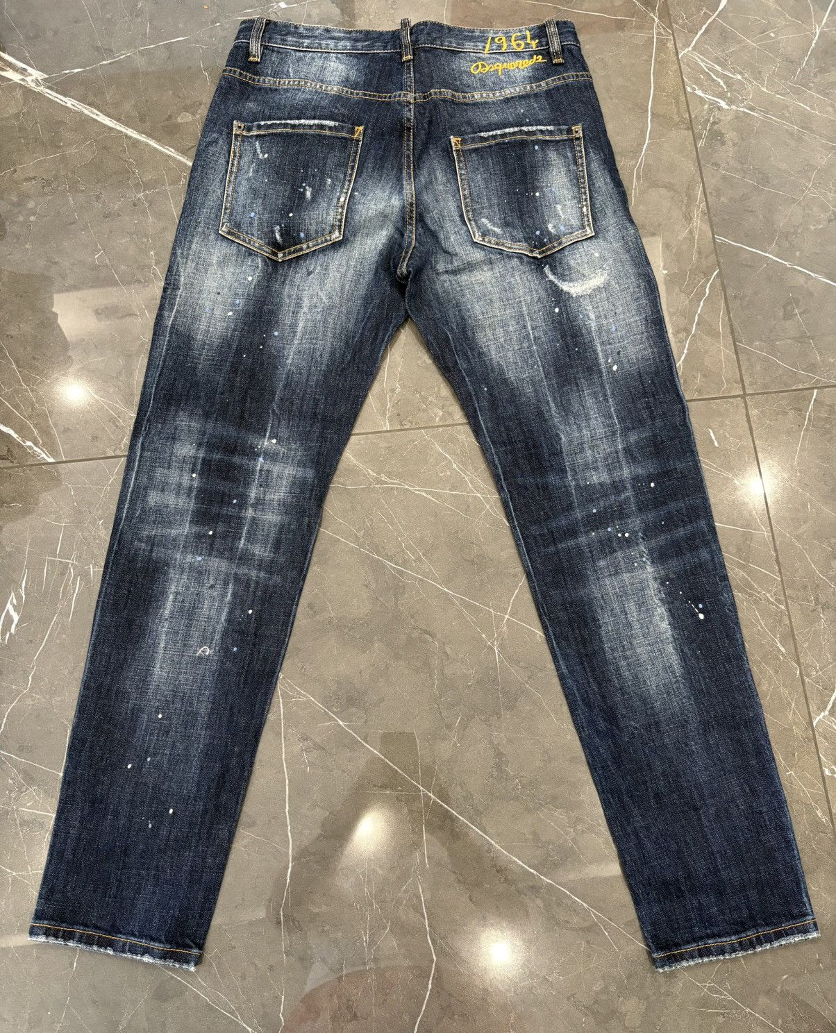 Dsquared2 NWT Dsquared2 Paint Splatter Distressed Denim Jeans 33 1964 Size US 33 - 1 Thumbnail