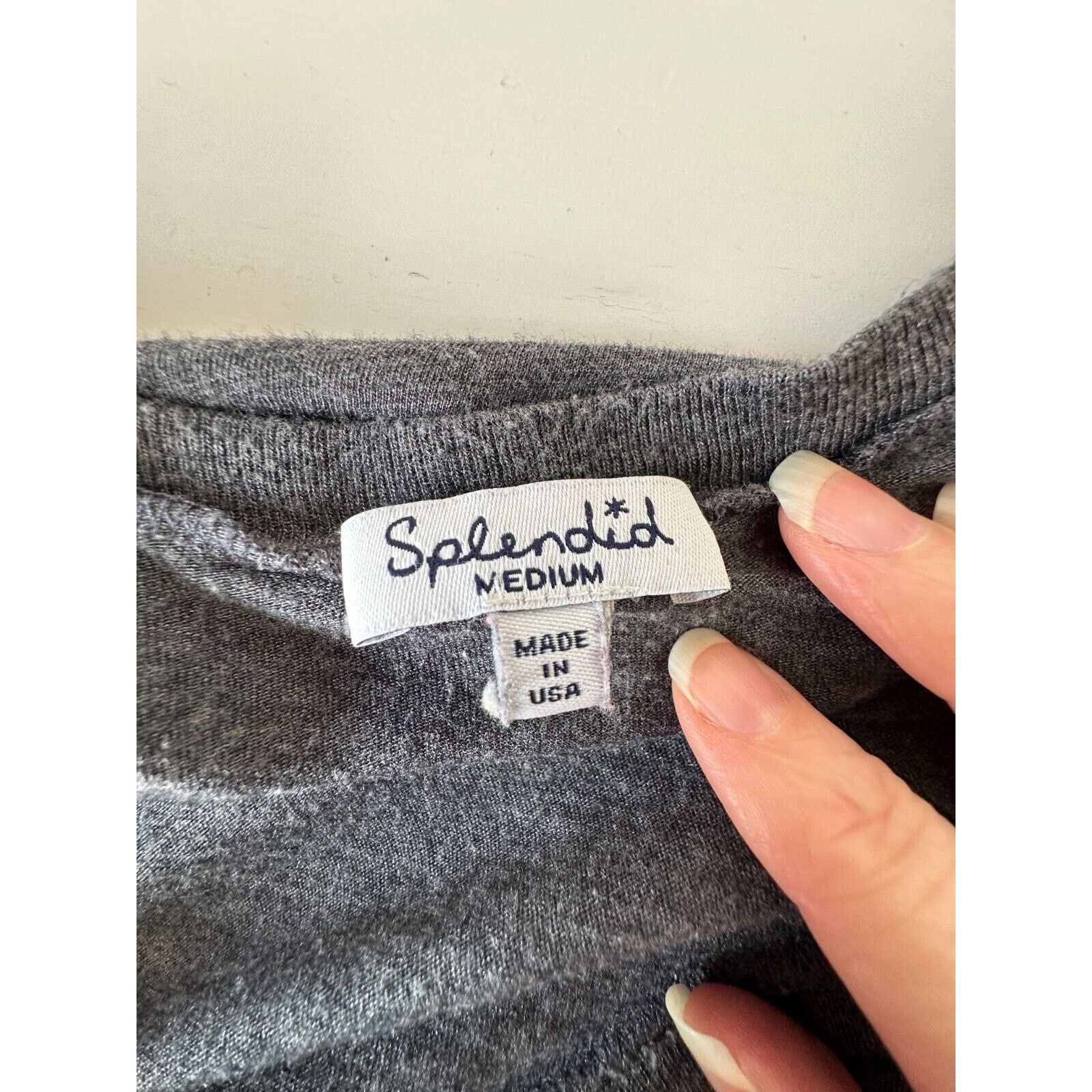 Splendid Splendid Gray Light Long Sleeve Deep VNeck Sweater Top Med Size M / US 6-8 / IT 42-44 - 5 Thumbnail