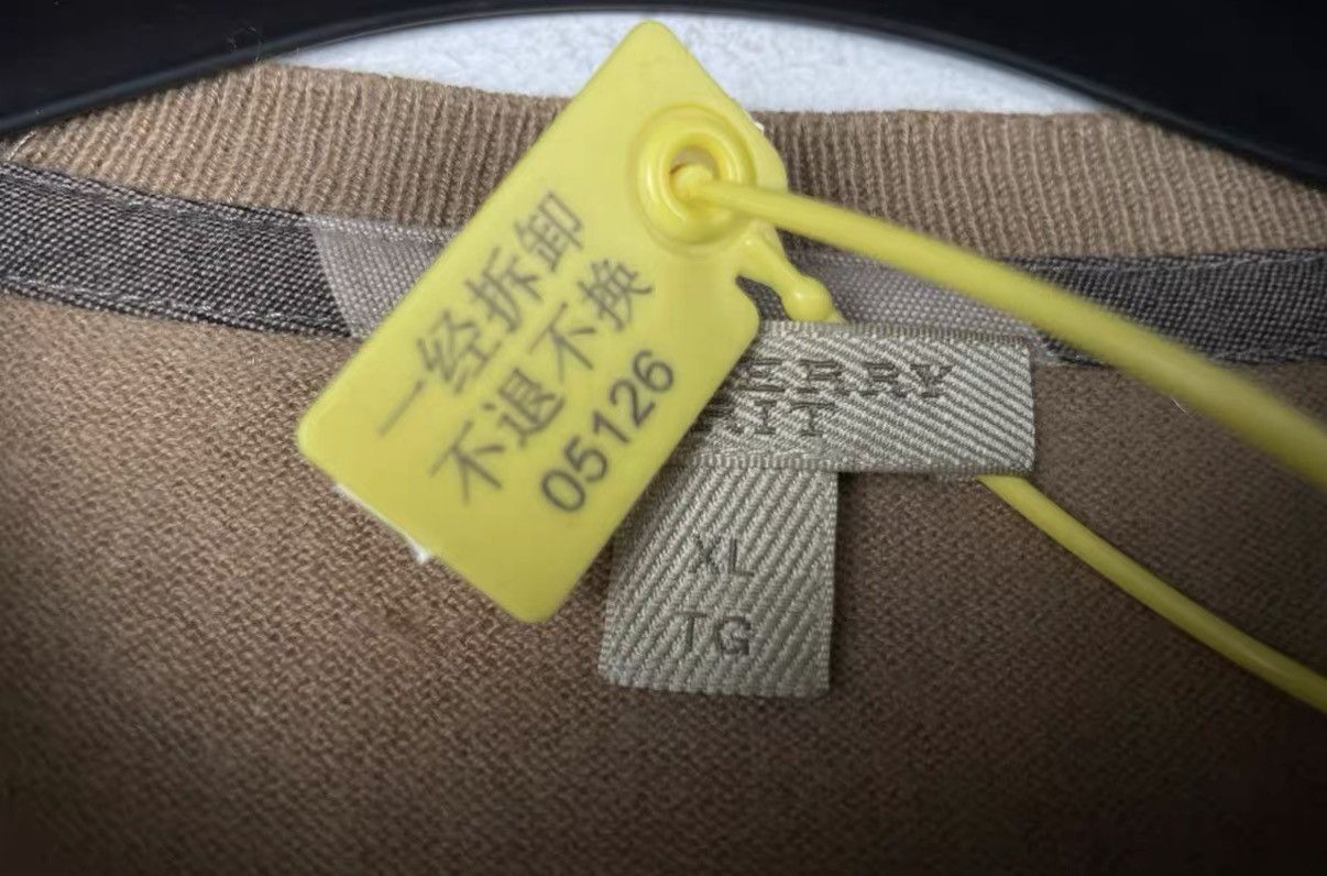 Burberry Burberry Camel Cashmere with Shoulder Check Detail J31 Size US XL / EU 56 / 4 - 6 Thumbnail
