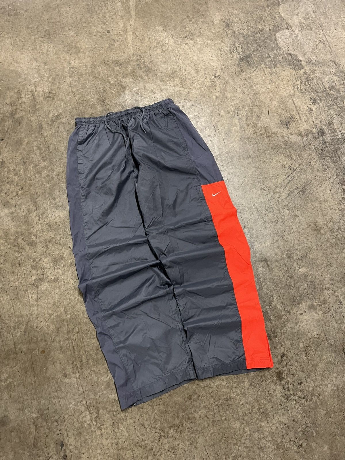 Nike × Vintage Nike track pants y2k baggy fit hype sporty wide leg skater Size US 32 / EU 48 - 4 Thumbnail
