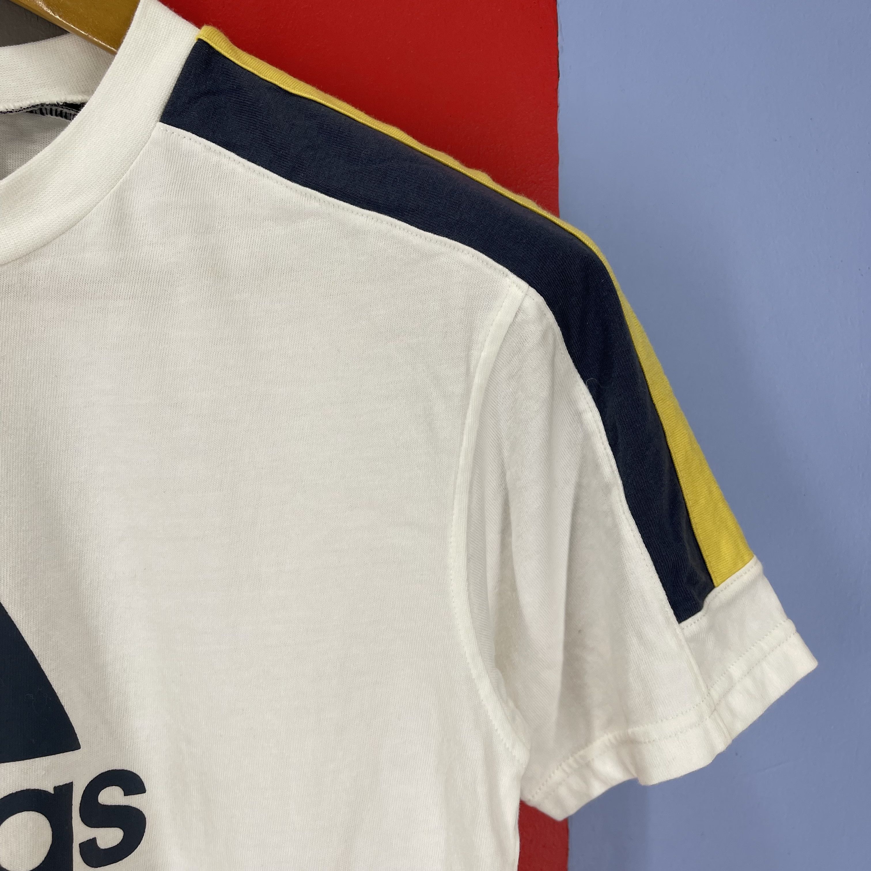 Adidas 90s Vintage ADIDAS THREE STRIPE Crew Neck T Shirt #1777/07 Size US S / EU 44-46 / 1 - 3 Thumbnail