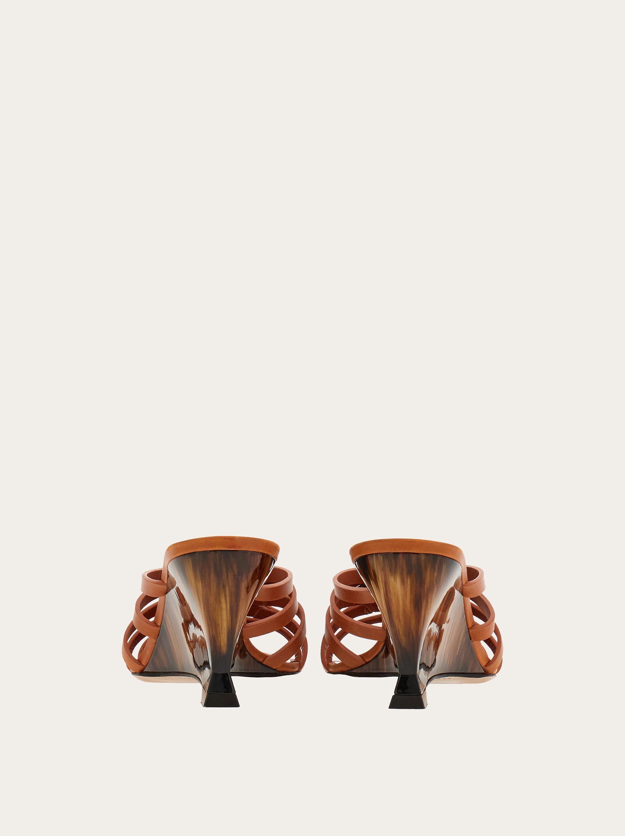 Salvatore Ferragamo o1s1rm0924 Gancini Wedge Slide in Brown Size US 9.5 / IT 39.5 - 4 Thumbnail