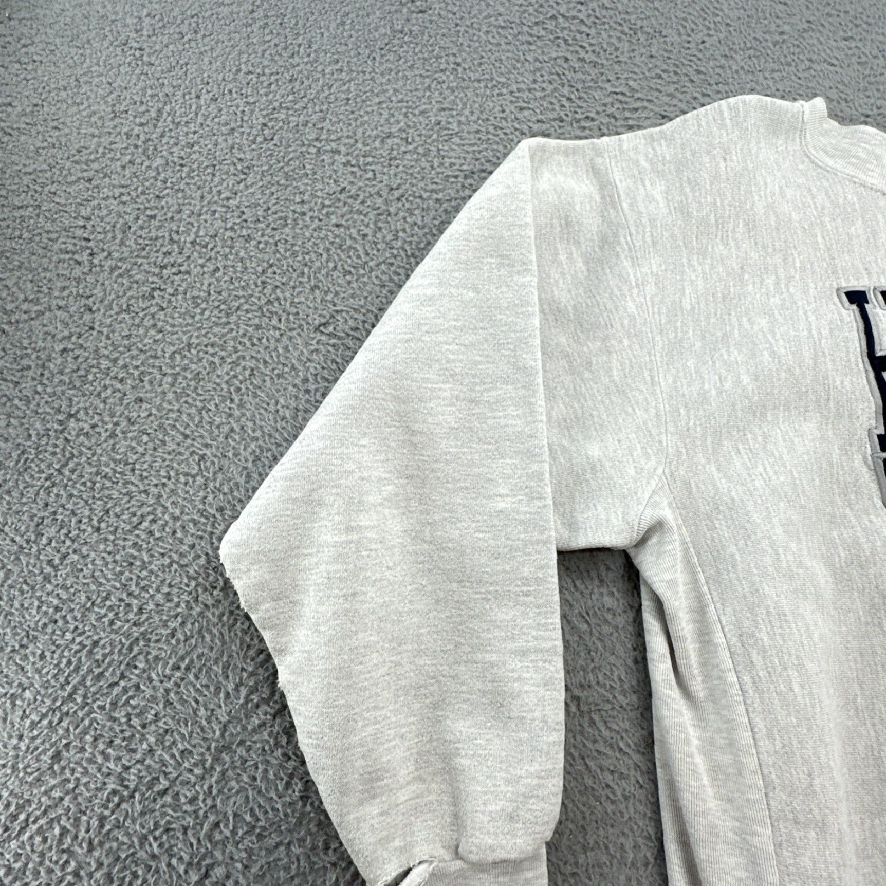 Vintage VINTAGE Georgetown Hoyas Sweatshirt Men L Gray University 90s Crable Sportswear Pullover Embroidered Cotton Polyester Sweatshirt Size US L / EU 52-54 / 3 - 4 Thumbnail