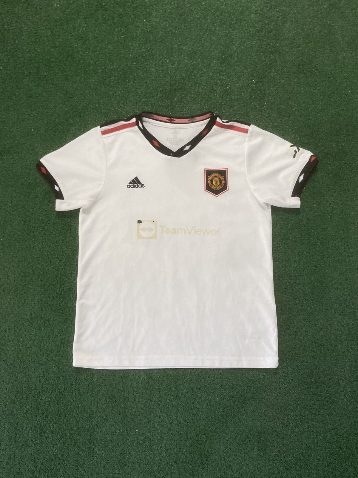 Adidas Brudno fernandes tshirt manchester united Jersey Size US S / EU 44-46 / 1 - 1 Thumbnail
