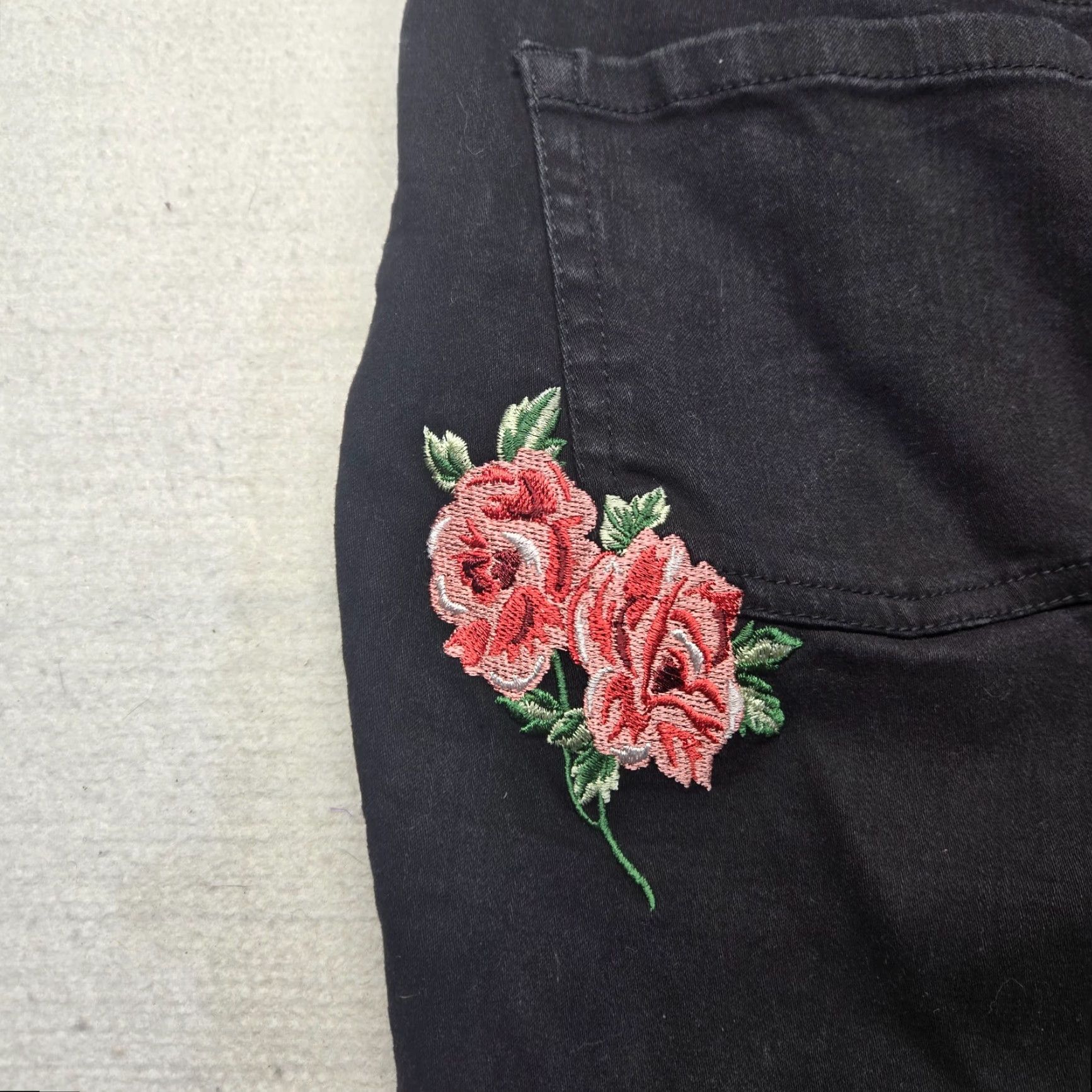 Vintage VINTAGE The Pioneer Woman Black Ankle Pants Stretch Women's L Large Pants Adult Women Black Stretch 90s? Size 36" / US 14 / IT 50 - 2 Thumbnail