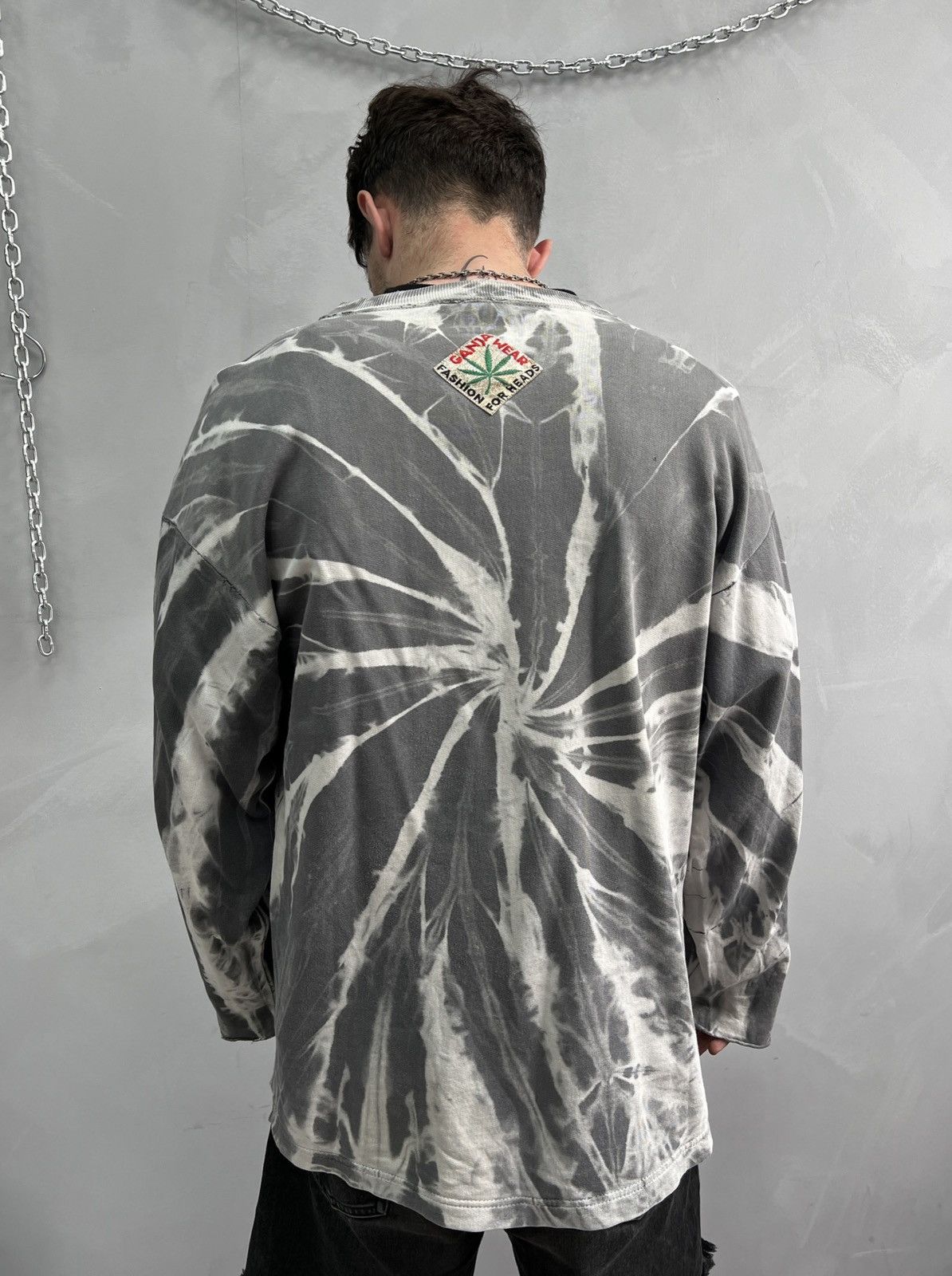 Tribal Streetwear Vintage 90s Kurt Cobain style faded ganja wear sweatshirt Size US L / EU 52-54 / 3 - 6 Thumbnail