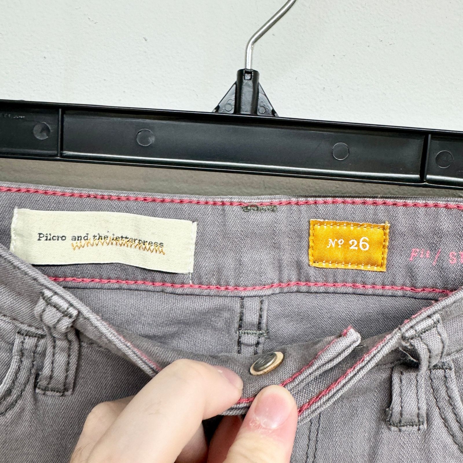 Anthropologie Anthropologie Pilcro Cropped Jeans, Size 26, Gray Stet Fit Size 26" / US 2 / IT 38 - 2 Thumbnail