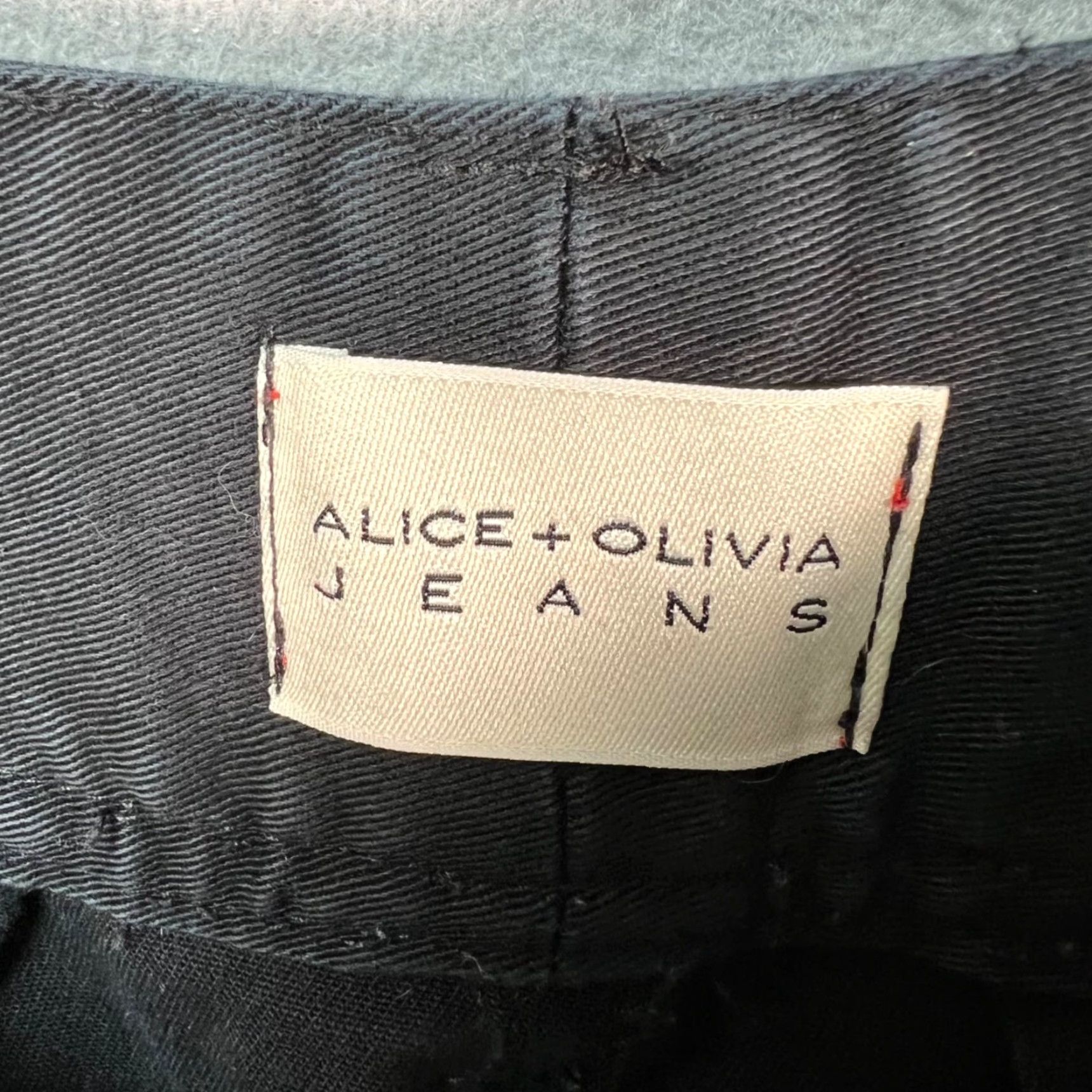 Alice + Olivia Alice + Olivia Womens Cargo Jogger Pants Black 25 Cotton Elastane Tapered High Rise Flat Front Elastic Cuff Adult Womens 90s? Size 42" / US 20 - 3 Thumbnail