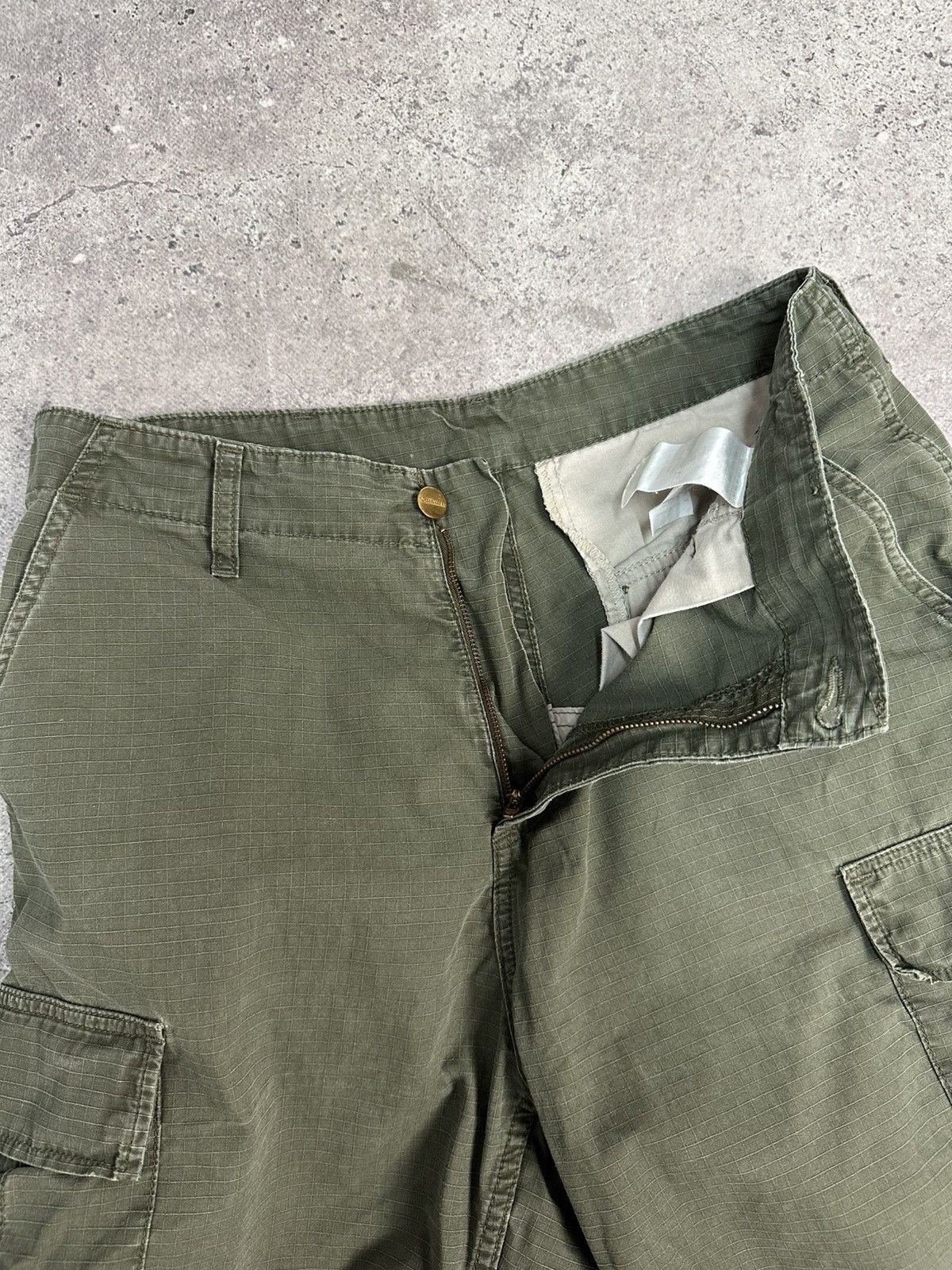 Carhartt Vintage Carhartt Cargo Shorts Khaki Distressed Y2K Faded Size US 32 / EU 48 - 4 Thumbnail