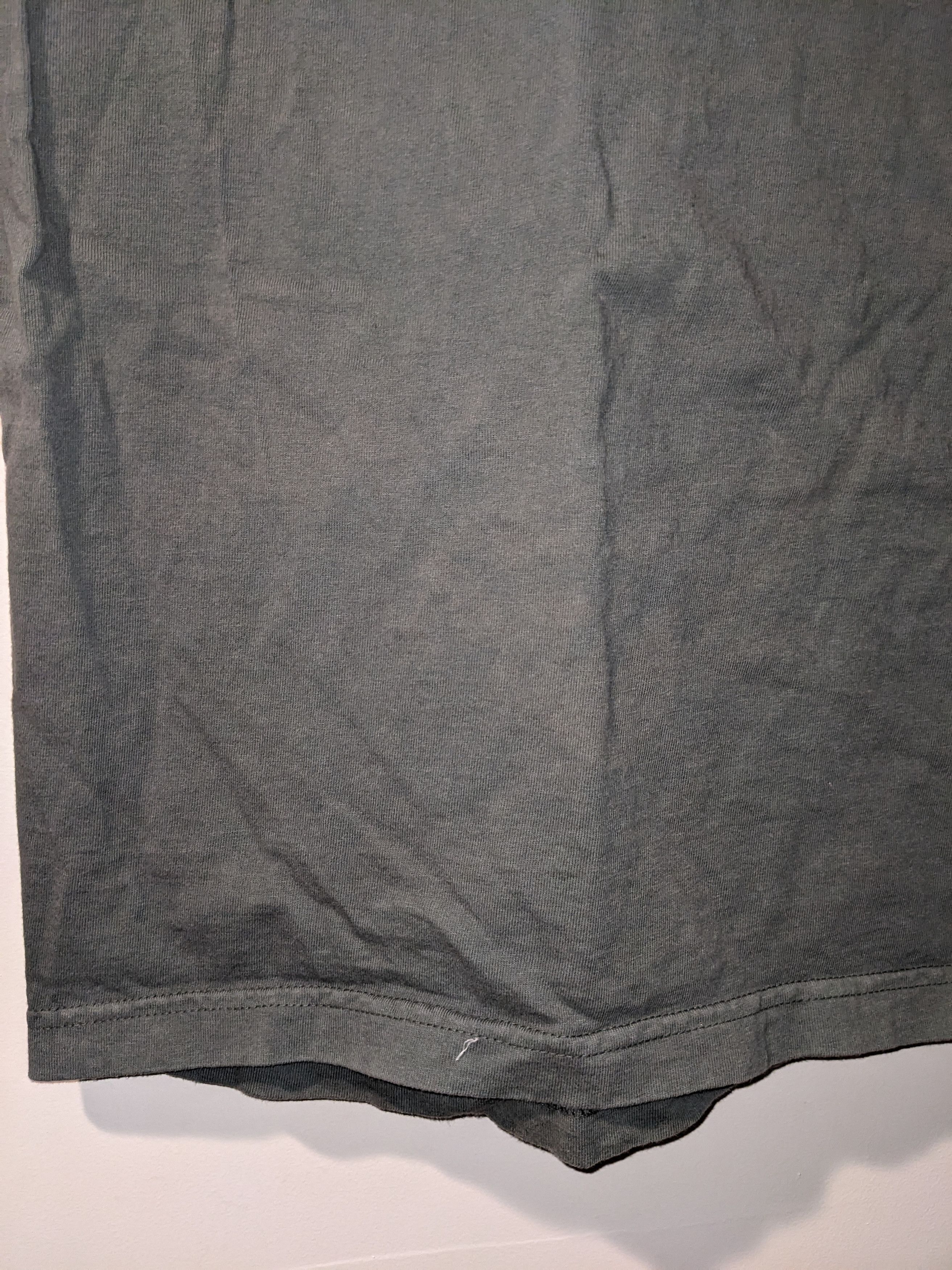 Guess Vintage 90s Guess Jeans Spell Out Logo Green Large T-Shirt Size US L / EU 52-54 / 3 - 5 Thumbnail
