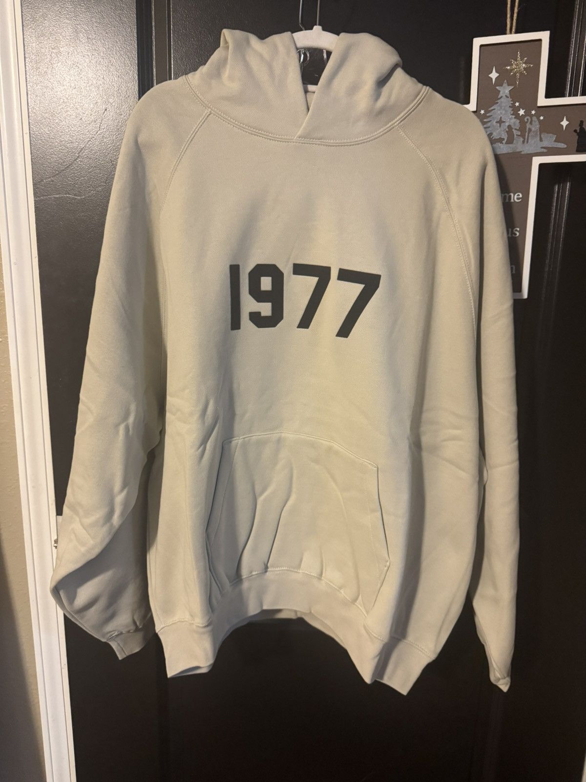 Essentials Essential 1977 wheat hoodie Size US L / EU 52-54 / 3 - 1 Thumbnail