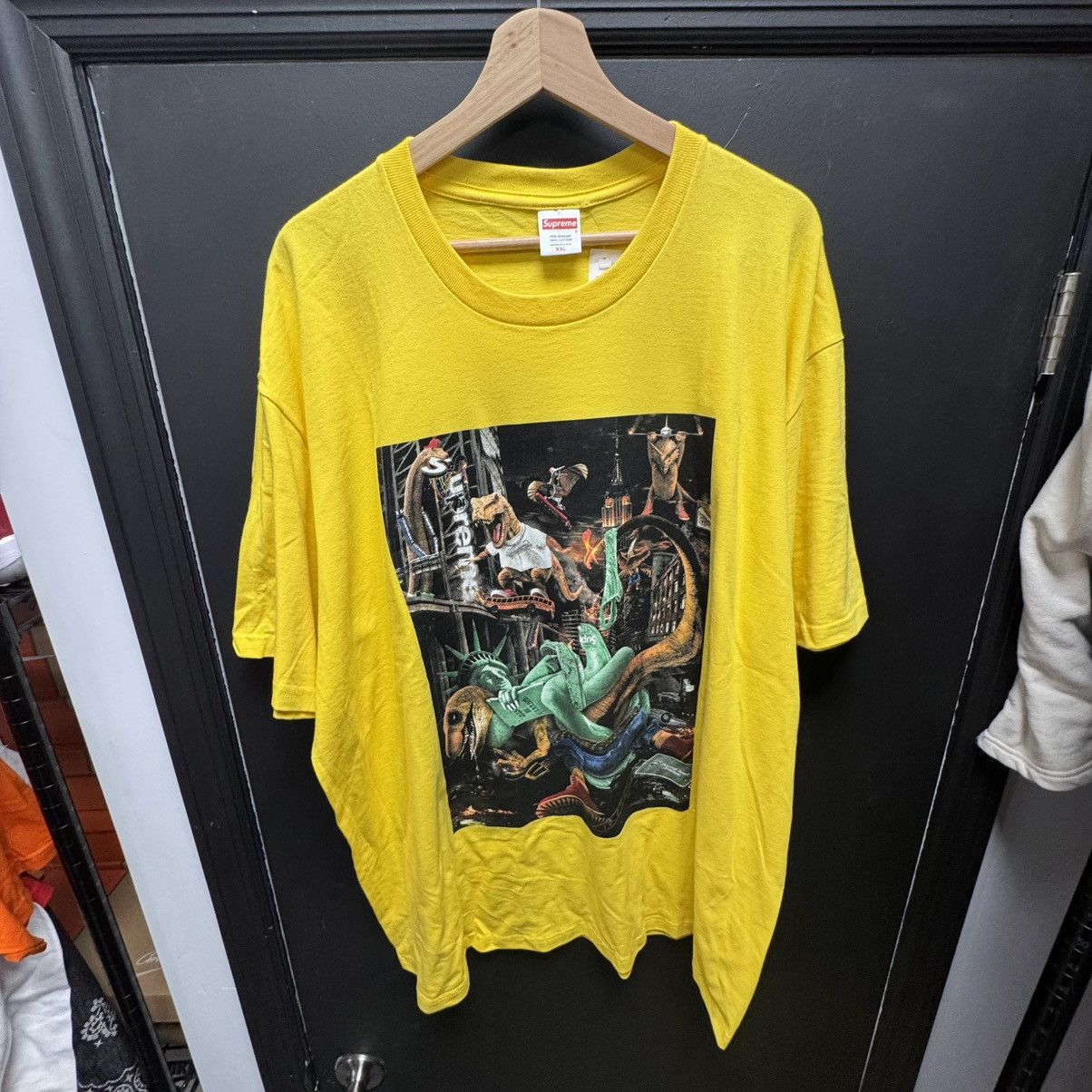 Supreme Supreme T-Rex Tee Yellow Size US XXL / EU 58 / 5 - 1 Thumbnail
