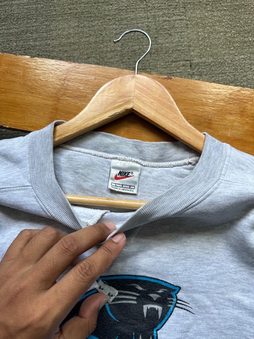Nike VINTAGE NIKE CENTER NFL PANTHERS SWEATSHIRT Size US L / EU 52-54 / 3 - 3 Thumbnail