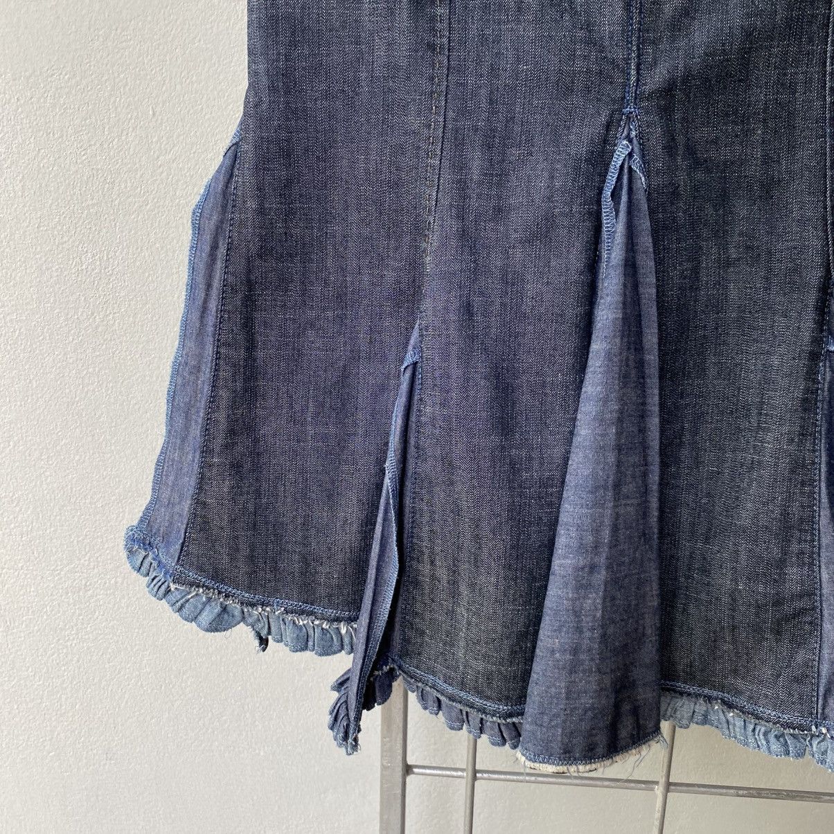 Marithe + Francois Girbaud Marithe + Francois Girbaud F/W 2005 denim skirt runway piece Size 27" / US 4 / IT 40 - 13 Thumbnail