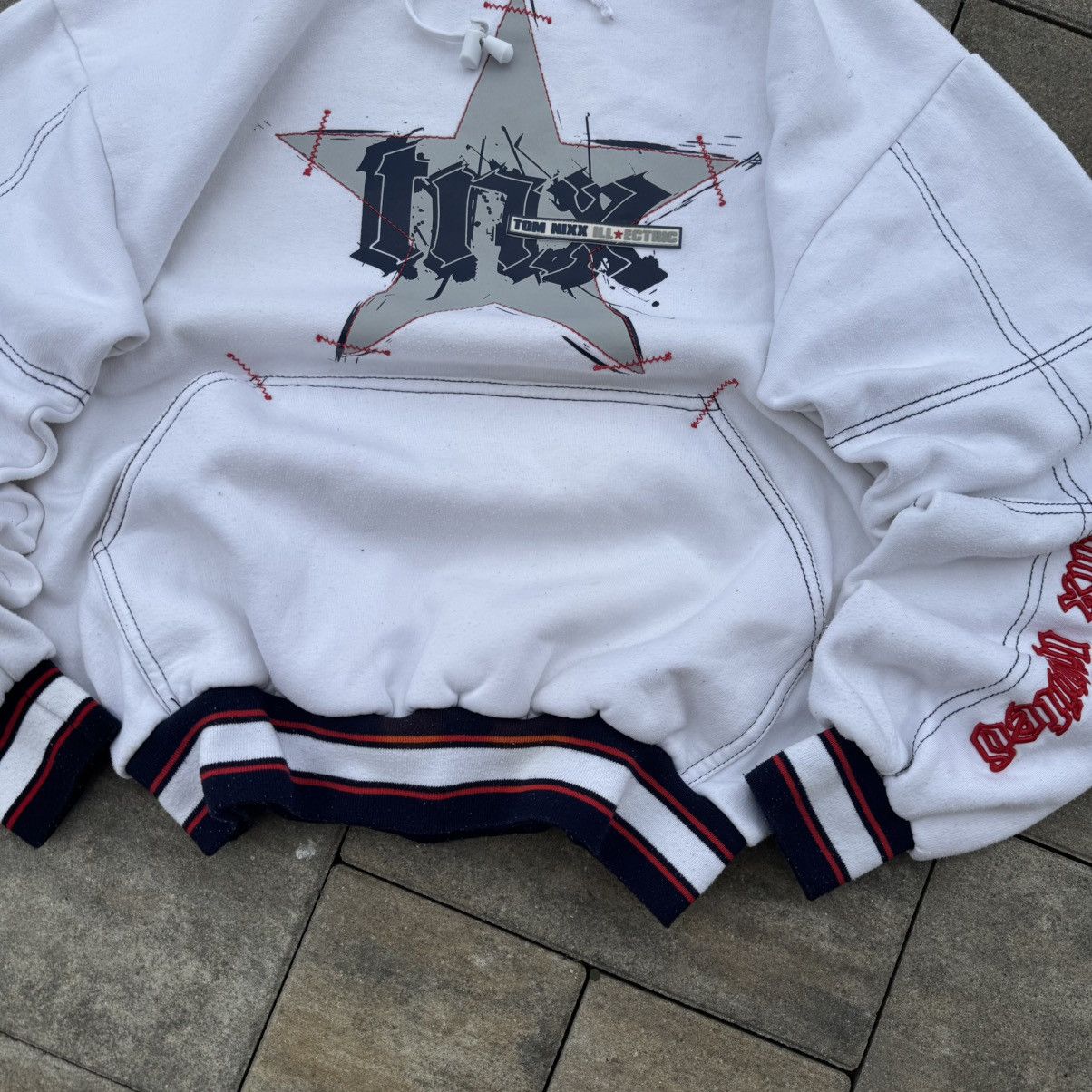 Japanese Brand Vintage Tom Nixx Crazy Rare Hoodie Central Logo Boxy 90s Size US L / EU 52-54 / 3 - 3 Thumbnail
