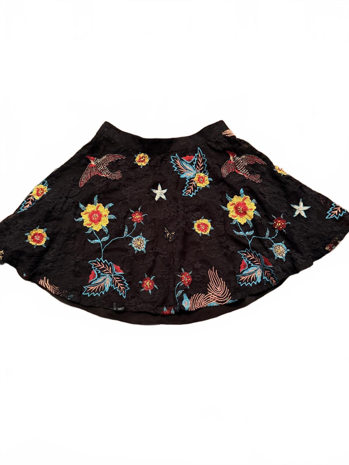 Other Alice + Olivia Beaded Embellished Birds Embroidered Skirt Size 26" / US 2 / IT 38 - 2 Thumbnail
