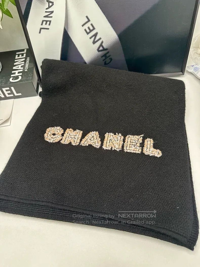 Chanel Chanel Tweed logo full-stitched letter scarf Size ONE SIZE - 1 Thumbnail