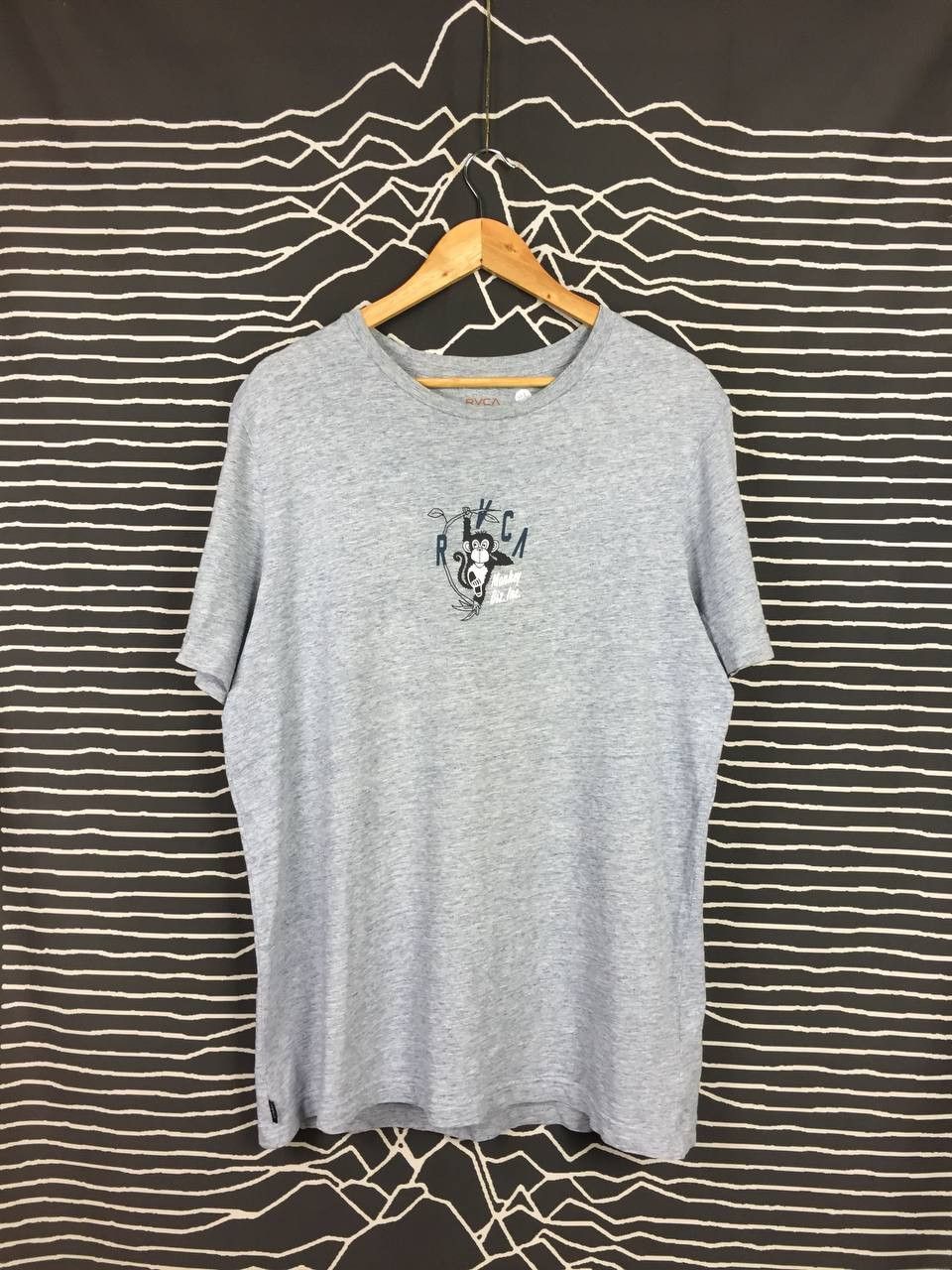 RVCA × Vintage RVCA Artis Network Program Monkey Biz.Inc. Graphic Tee Size US M / EU 48-50 / 2 - 4 Thumbnail