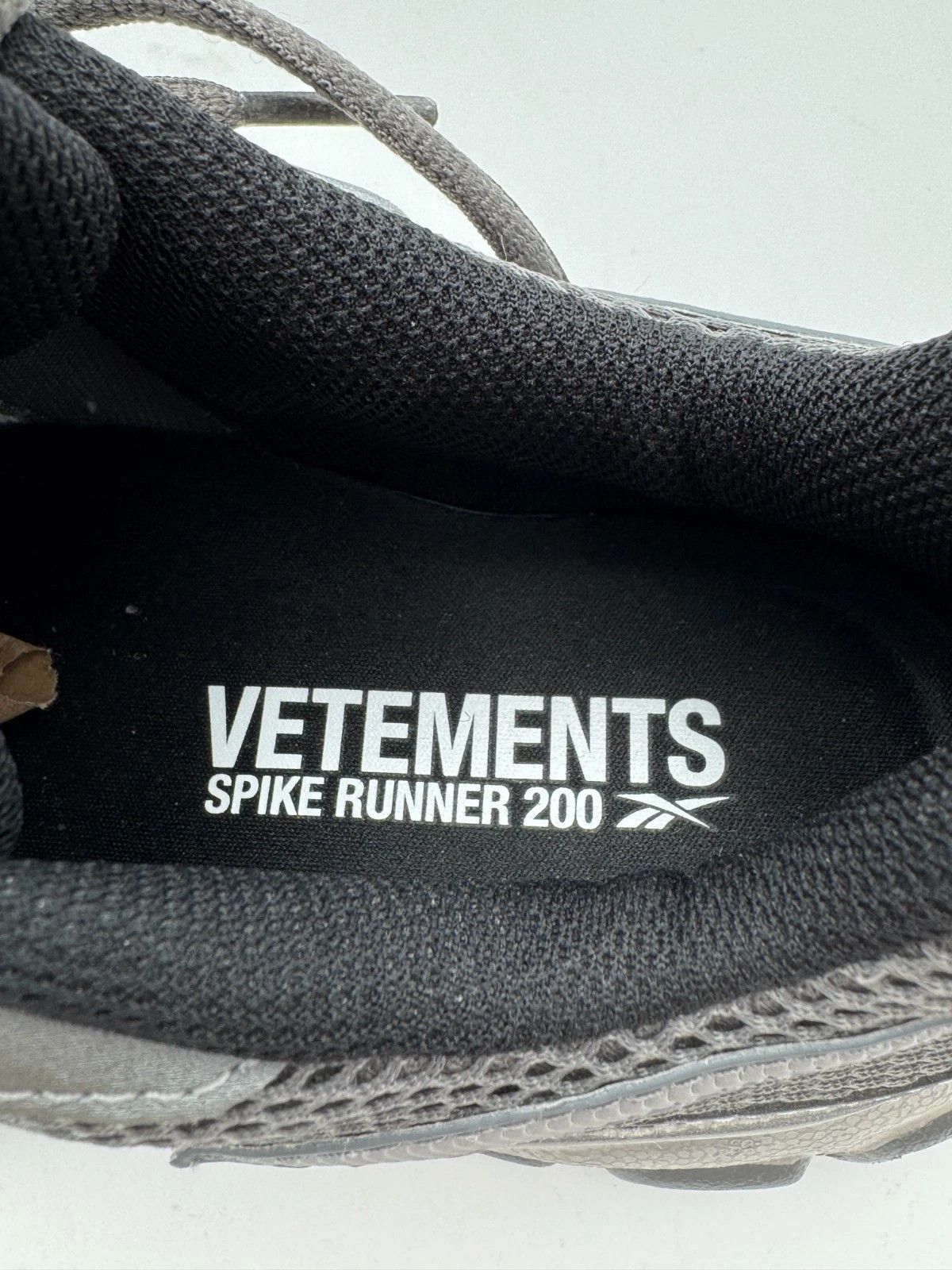 Reebok × Vetements Vetements Reebok Spike Runner 200 Grey Size US 6 / EU 39 - 8 Thumbnail