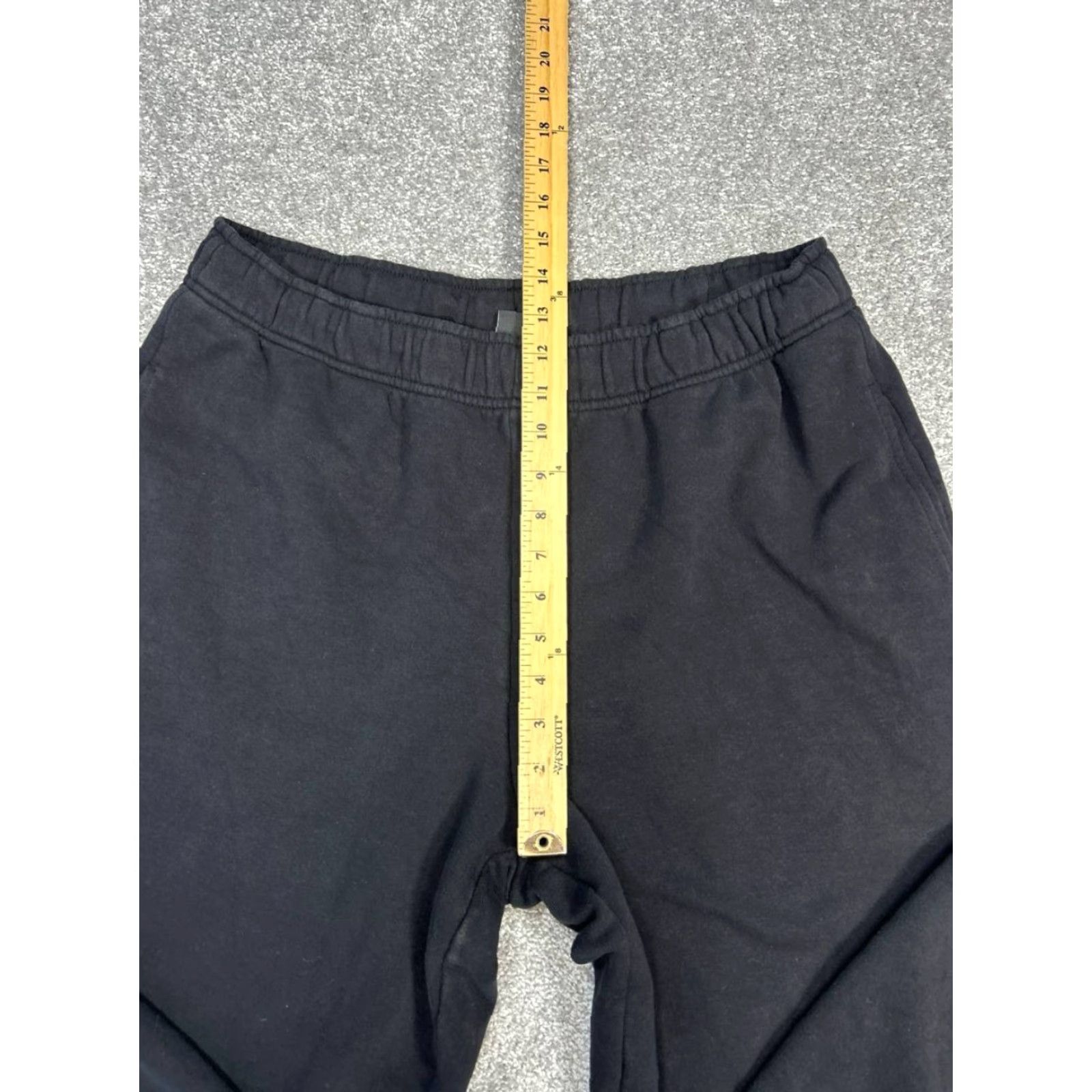 Athleta Athleta Sweatpants Mens Large Black Fleece Lined Cotton Stretch Tapered Leg Size US 33 - 5 Thumbnail