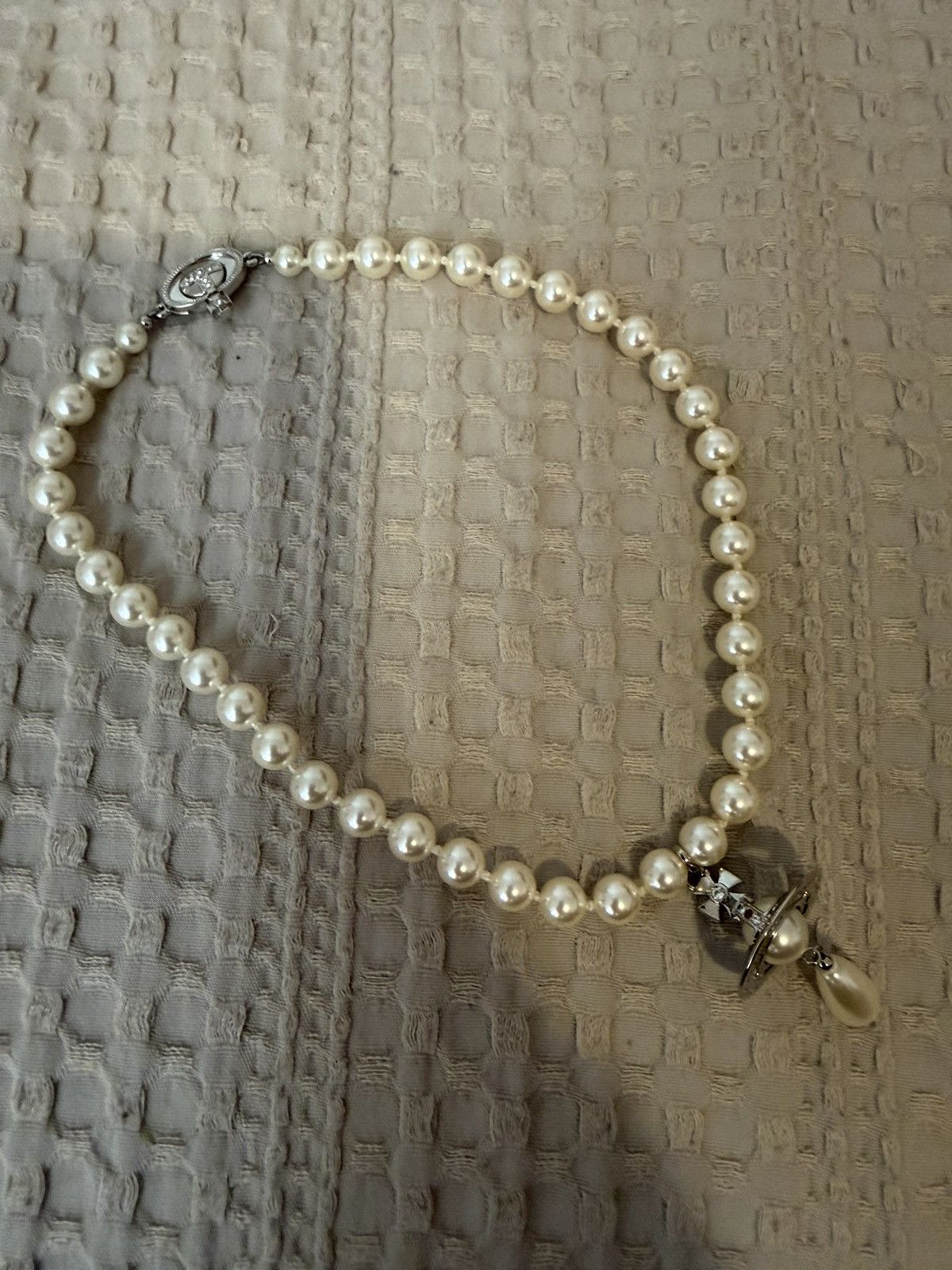 Vivienne Westwood One Row Pearl Drop Choker Necklace