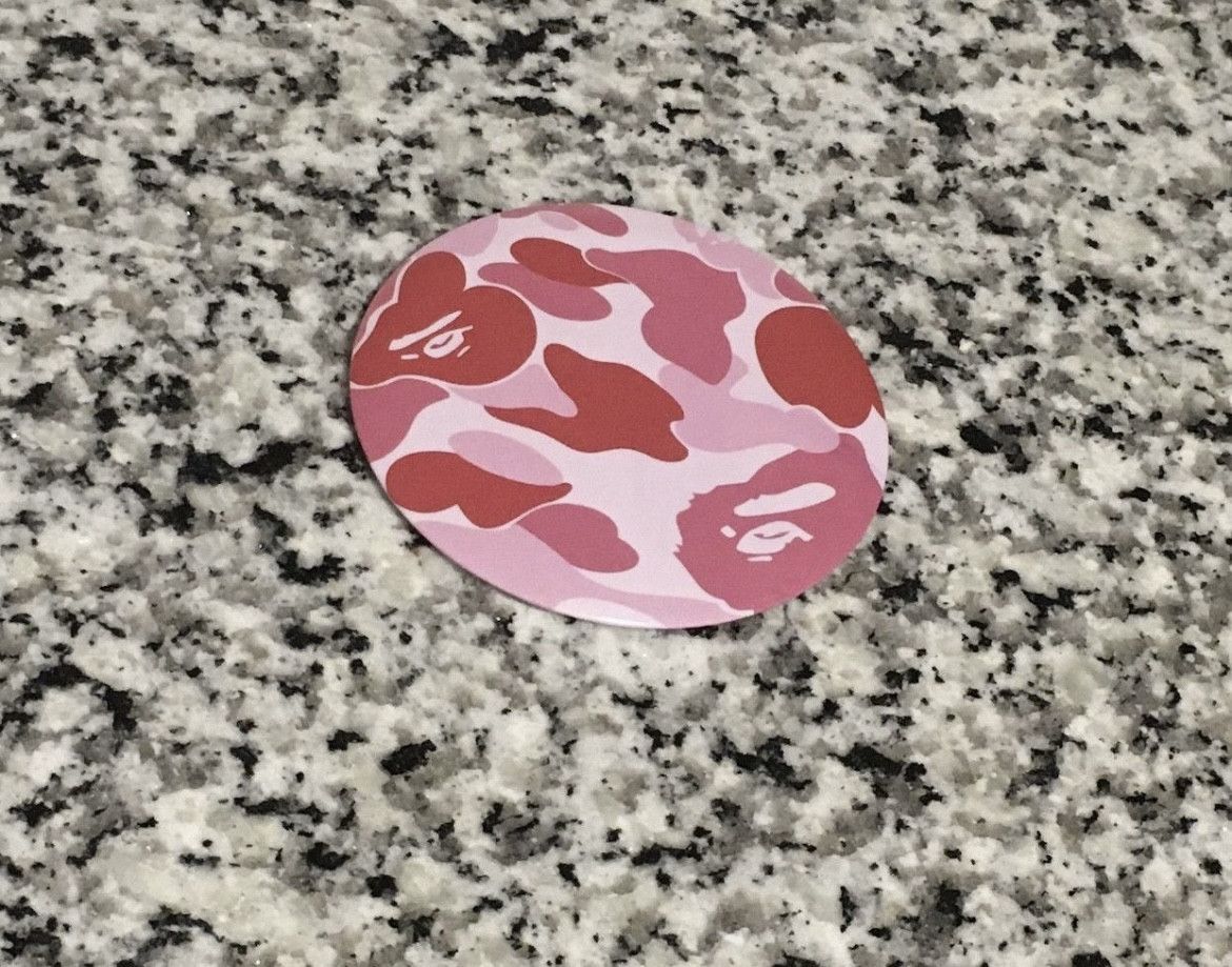 Bape Bape pink camo button pin Size ONE SIZE - 1 Thumbnail