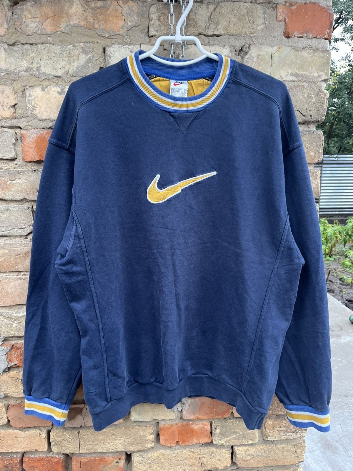 Nike × Vintage Vintage NIKE Distressed Faded Big Logo Boxy Baggy Sweatshirt Size US L / EU 52-54 / 3 - 1 Thumbnail