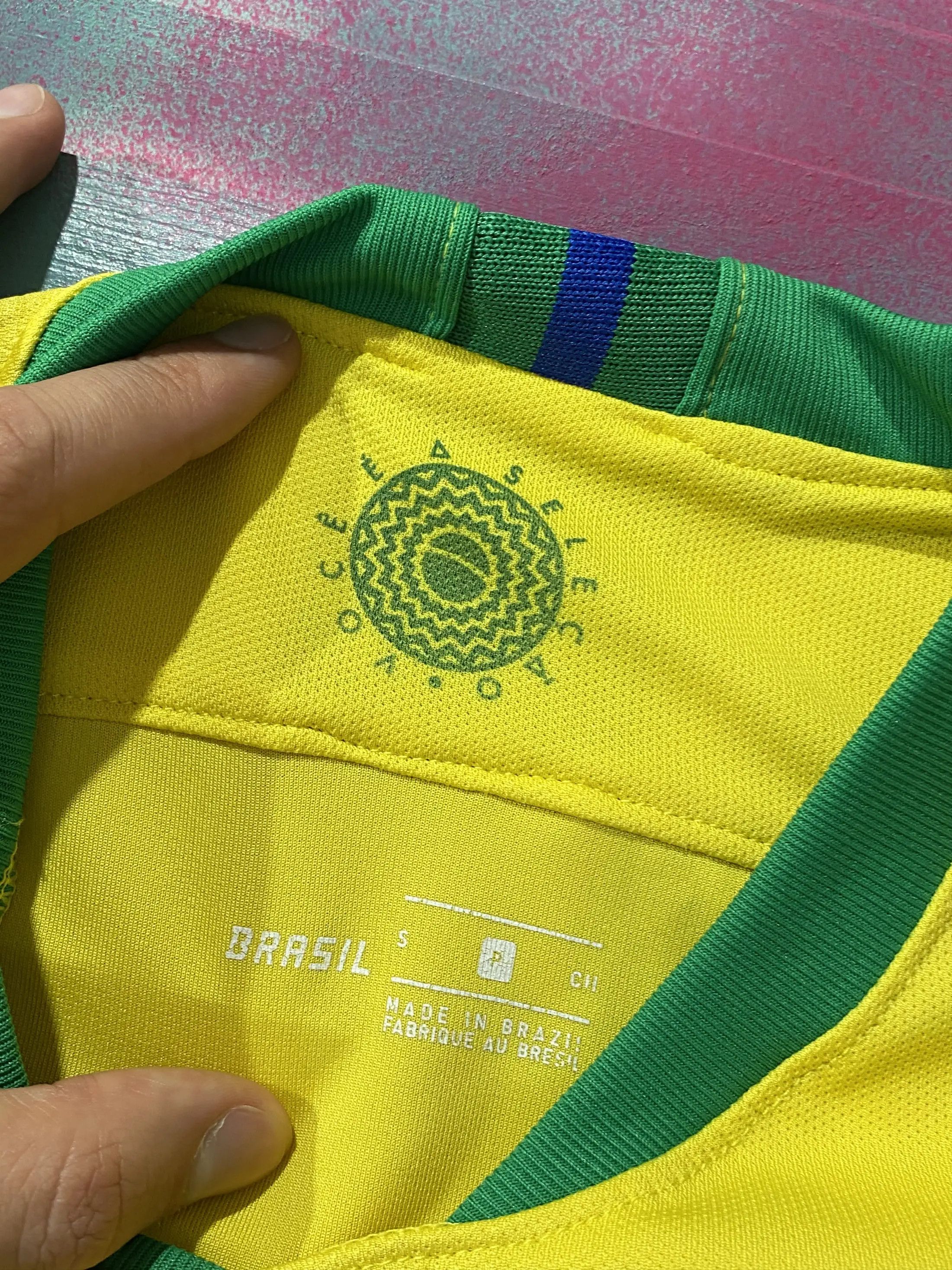 Vintage Vintage Y2K Brasil #10 Soccer Jersey Size US S / EU 44-46 / 1 - 7 Thumbnail