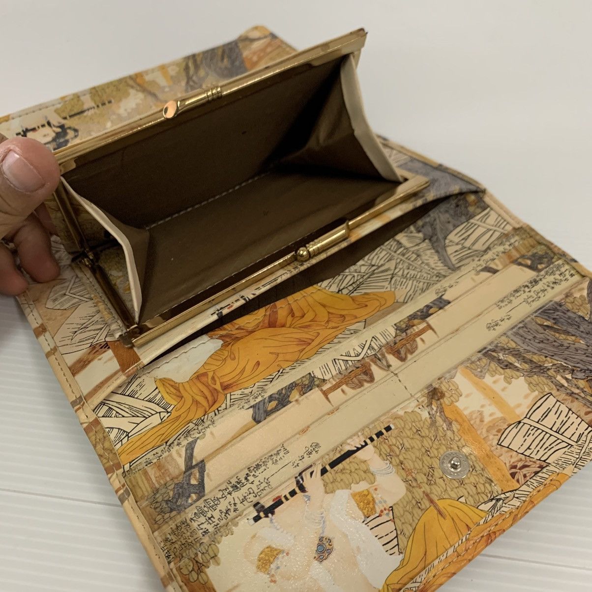 Japanese Brand Chinese Design Leather Vintage Wallet Size ONE SIZE - 10 Thumbnail