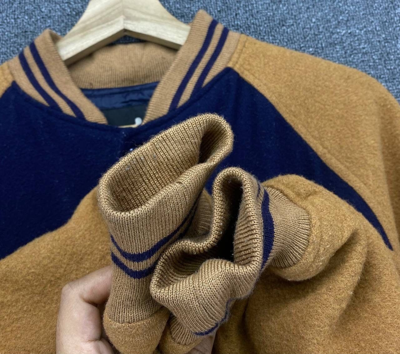 Band Tees Vintage Elvis Presley Punk Rock Band Wool Varsity Jacket Size US L / EU 52-54 / 3 - 13 Thumbnail