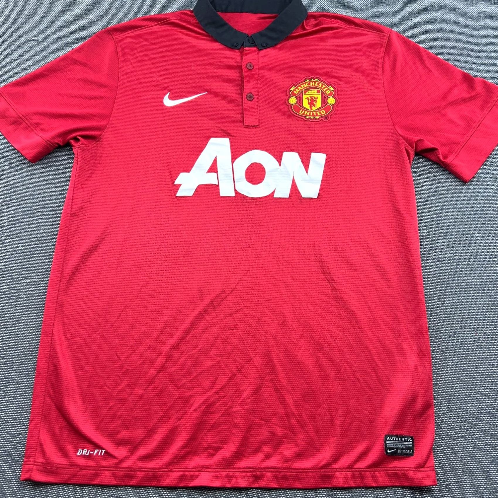 Nike Nike Manchester United Ashley Young 2013 2014 Home Jersey Football Mens L Red Jersey Mens Shirts Size US L / EU 52-54 / 3 - 3 Thumbnail