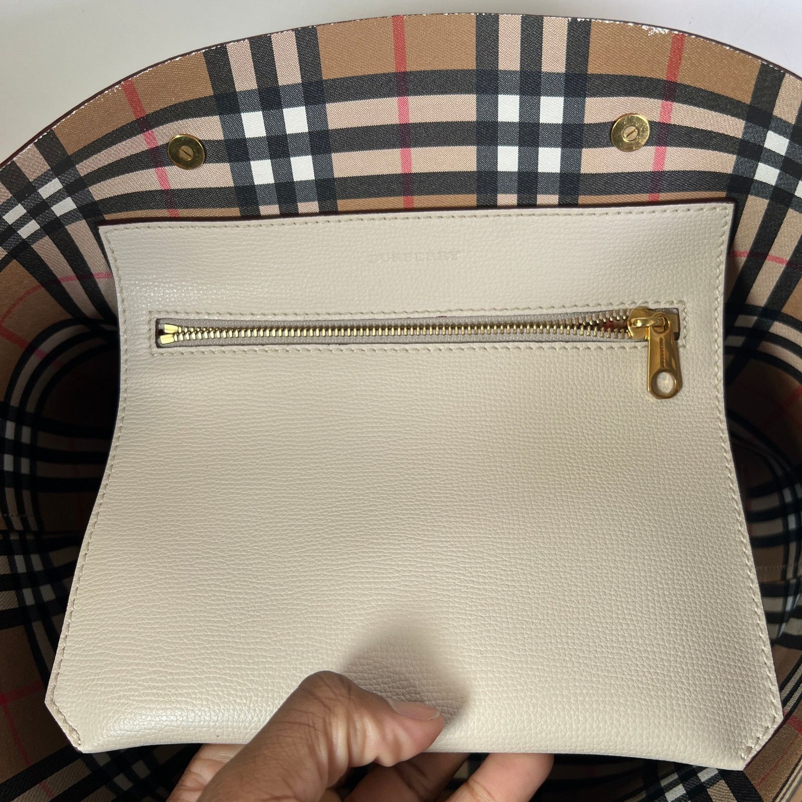 Burberry Burberry Tan Calfskin Crest Embossed Small Tote Bag Size ONE SIZE - 10 Thumbnail