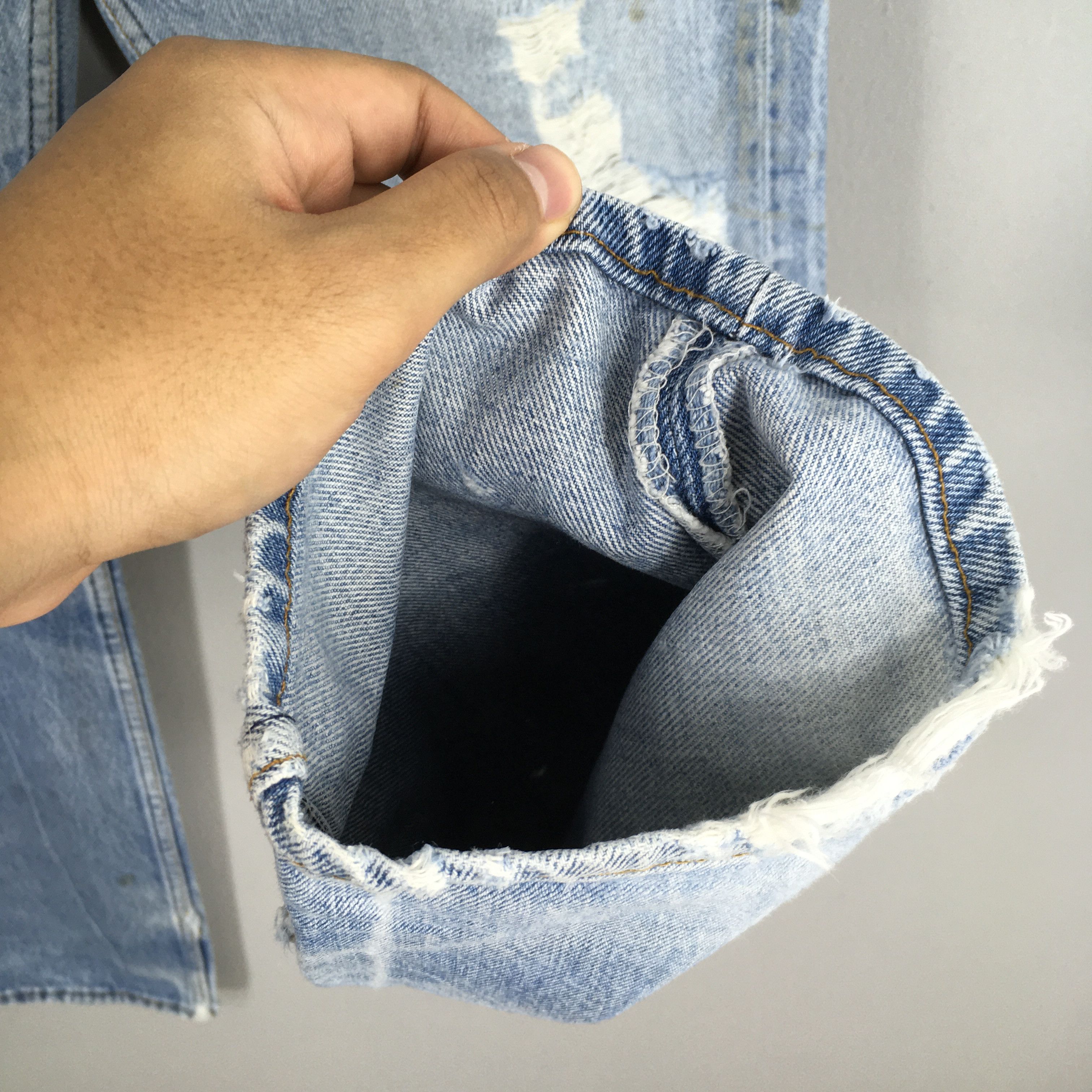Levi's Size 29x32.5 Vintage 90s Levi's 501 Faded Dirty Jeans S1412 Size US 29 - 5 Thumbnail