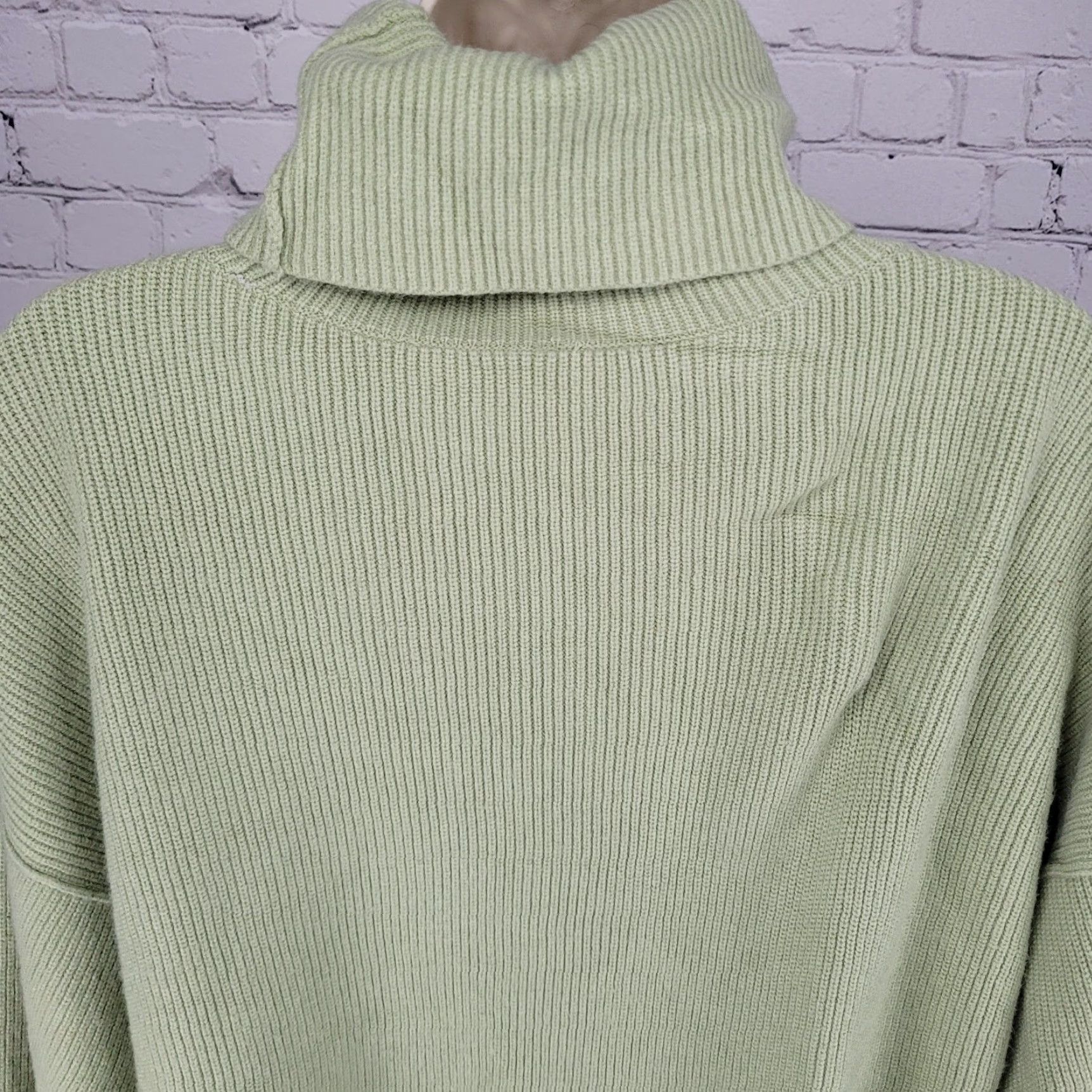 Free People Free People Green Knit Oversized Pullover Turtleneck Sweater Size Medium M Size M / US 6-8 / IT 42-44 - 7 Thumbnail