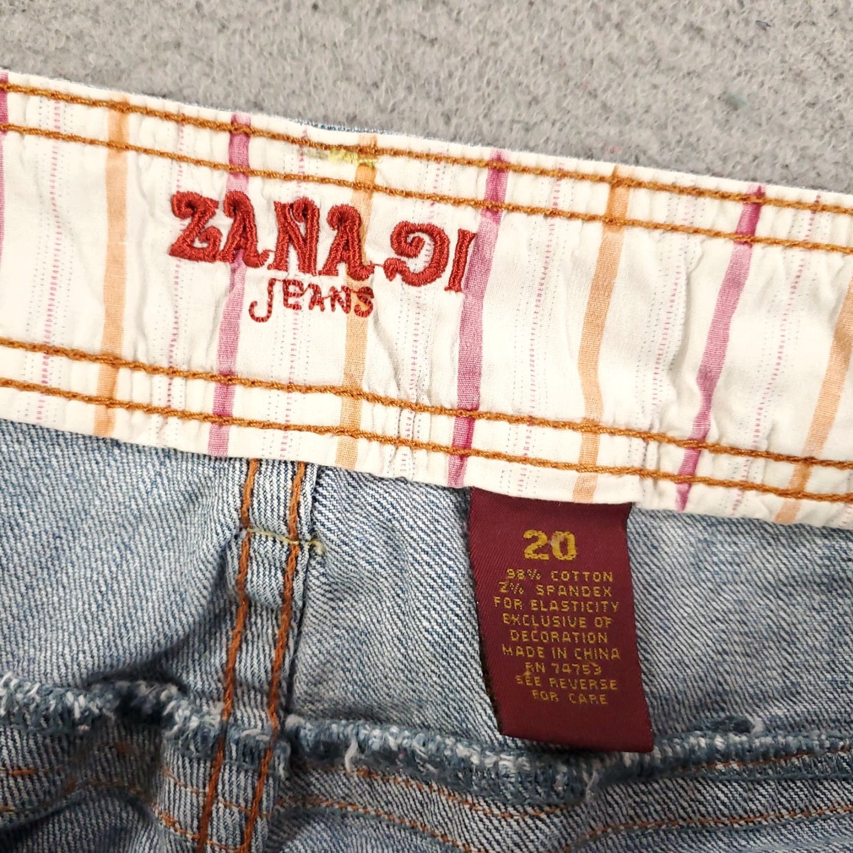 Denime Womens Cropped Jeans Size 20 Light Wash Denim 19 Inch Inseam Stretch 42x19 Jeans Zana Di Plus Pink? Size 42" / US 20 - 6 Thumbnail