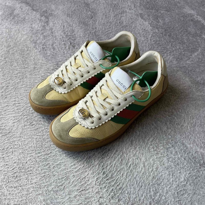 Gucci Gucci G74 Web Leather Bee Fashion Sneakers 0079 Size US 5 / IT 35 - 1 Thumbnail