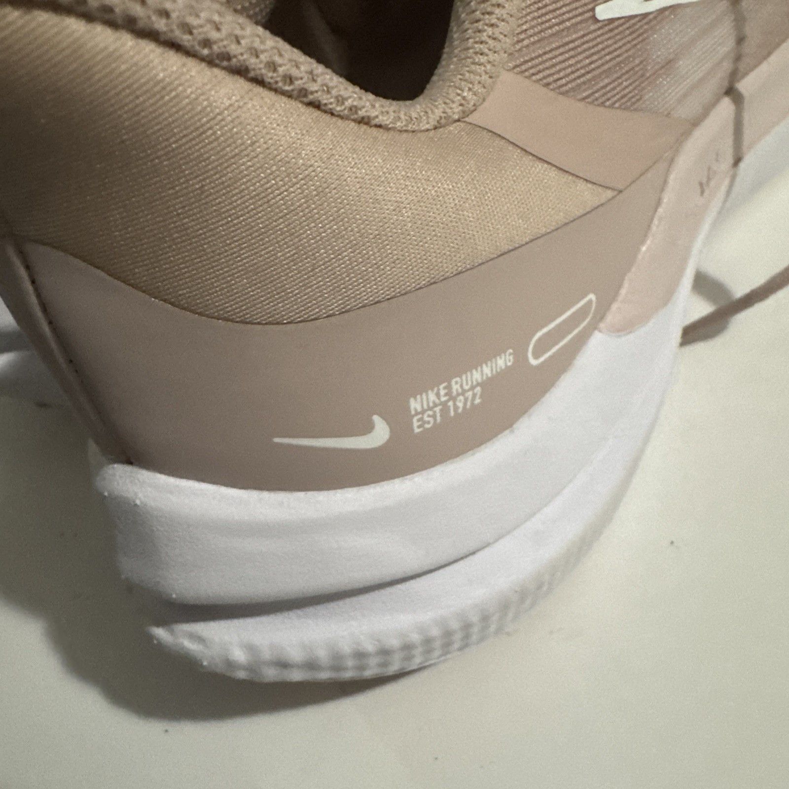 Nike Nike Air winflo 9 Women’s Size 12 Pink Oxford/White Running Size US 12 / IT 42 - 6 Thumbnail