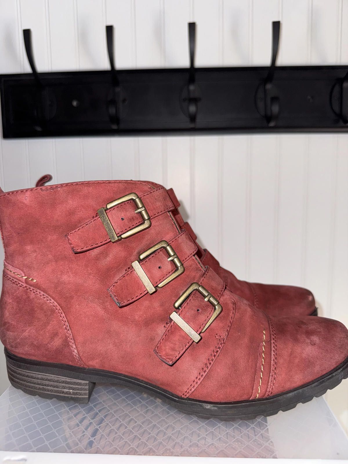 Other Earthies Carlow Red Buckle Strap Ankle Boots Size US 8.5 / IT 38.5 - 2 Thumbnail