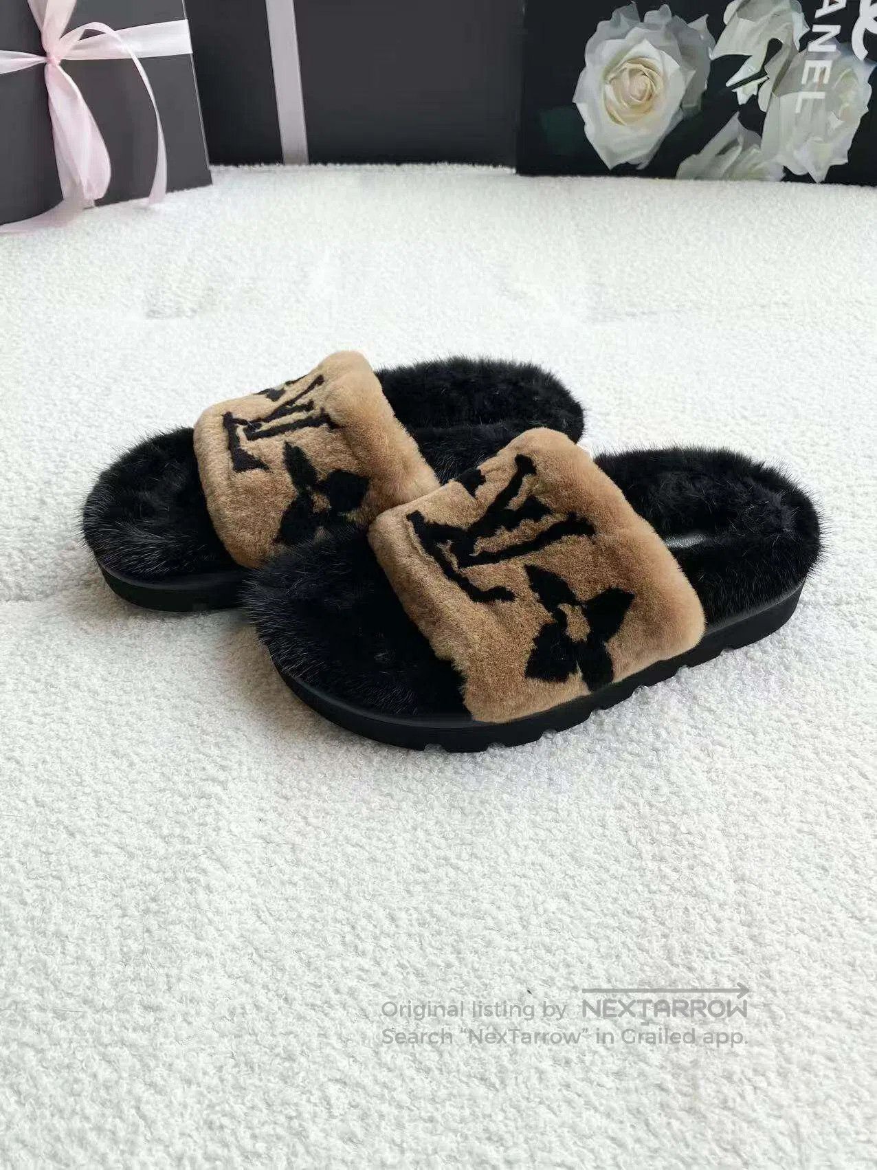 Louis Vuitton Louis Vuitton Presbydo-logo brown mink fur slippers| Size US 5.5 / IT 35.5 - 1 Thumbnail