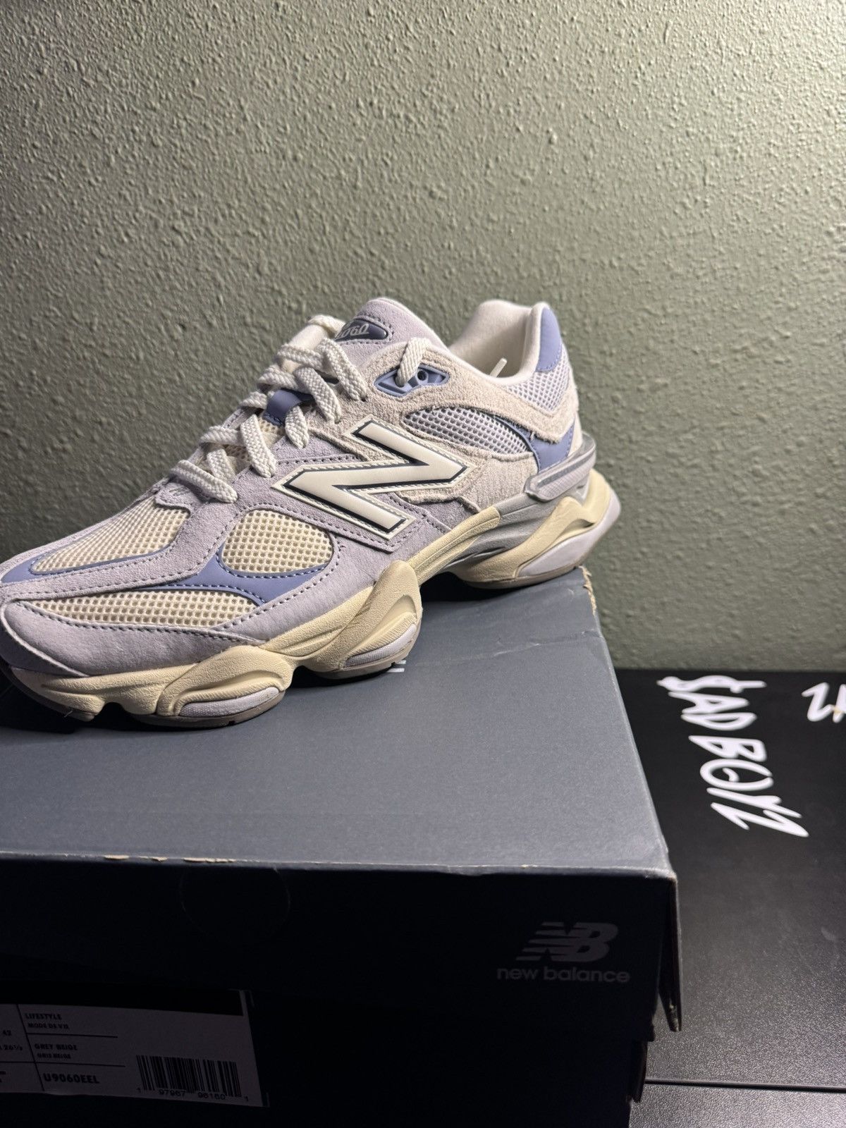 New Balance New Balance 9060 Size US 8.5 / EU 41-42 - 2 Thumbnail