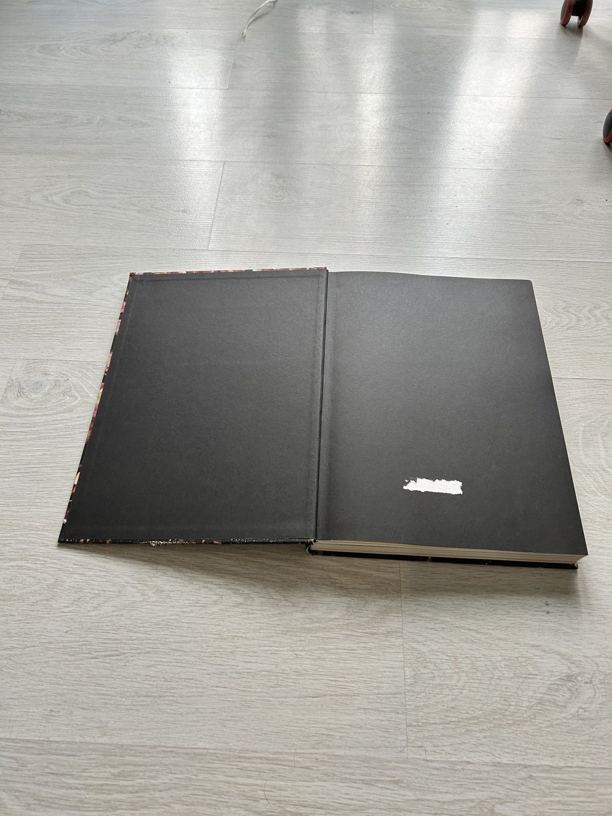 Dior Dior “The Perfumes” Book Size ONE SIZE - 20 Thumbnail