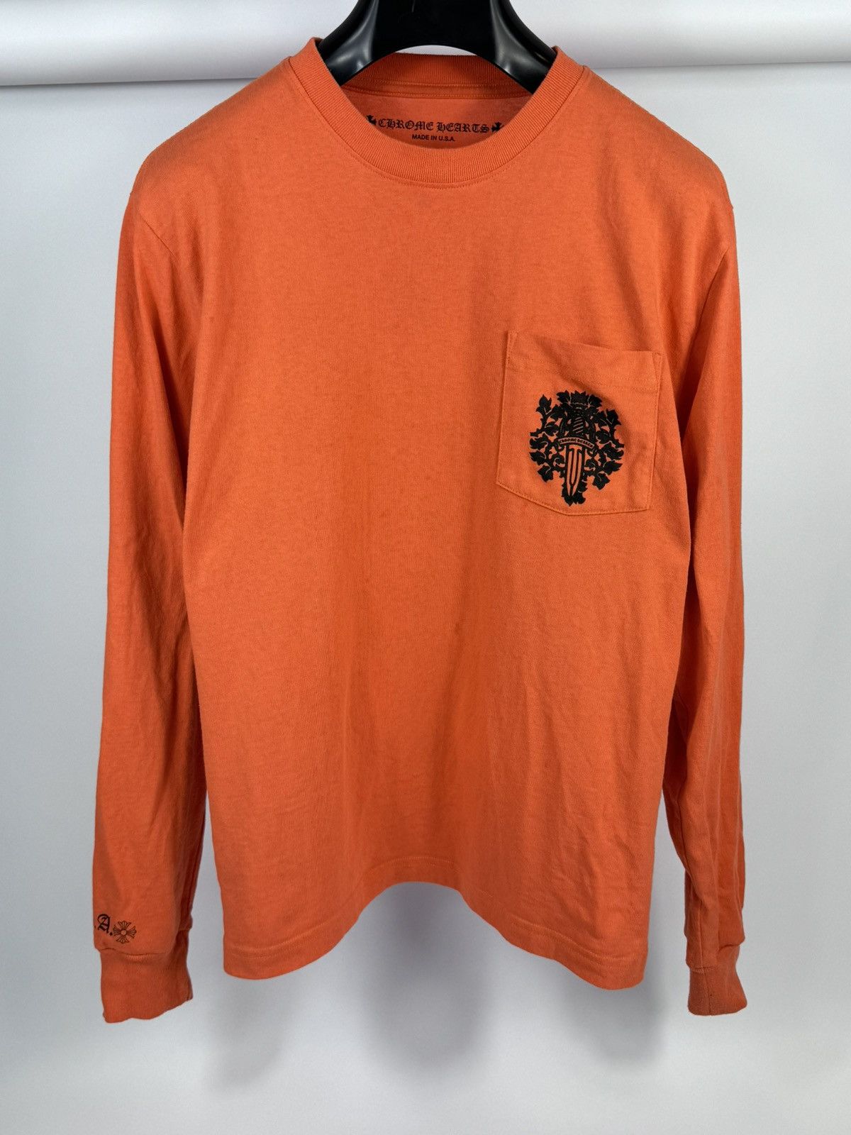 Chrome Hearts LOGO DAGGER PRINT LONG SLEEVE T-SHIRT Size US S / EU 44-46 / 1 - 1 Thumbnail