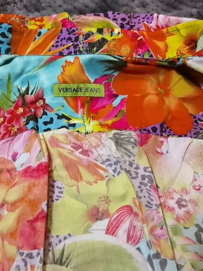 Versace Versace Genuine floral shirt Size US S / EU 44-46 / 1 - 3 Thumbnail