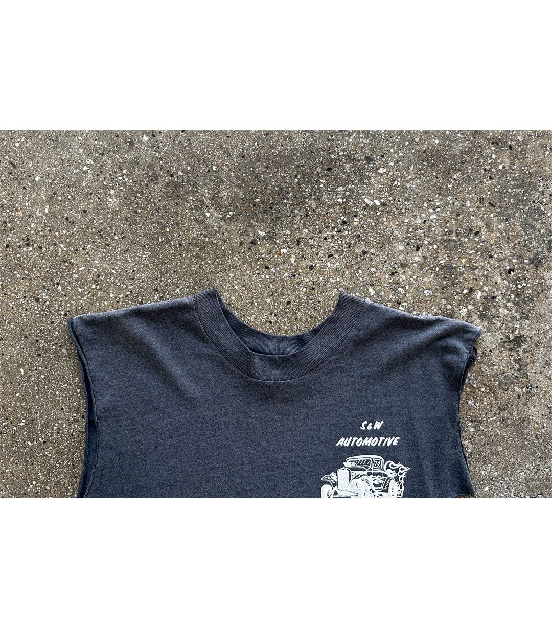 Vintage 90's Vintage S & W Automotive Sleeveless T-Shirt Size US L / EU 52-54 / 3 - 5 Thumbnail