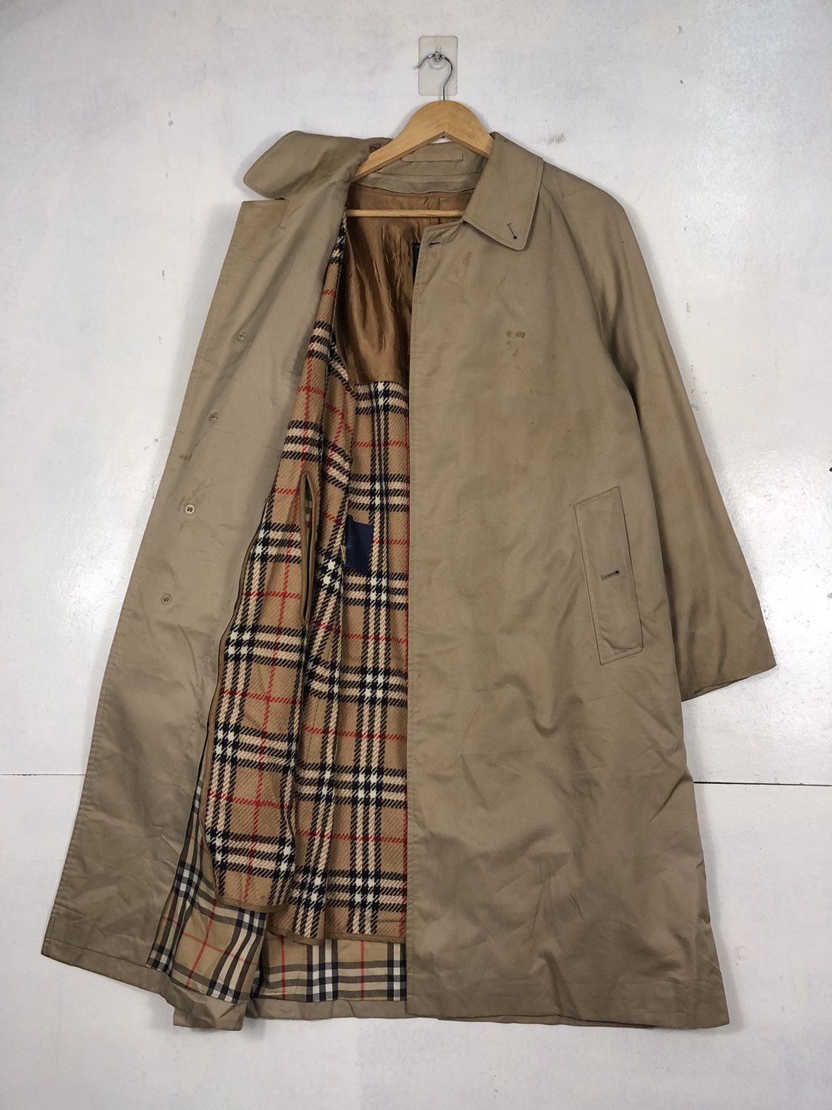 Burberry VINTAGE BURBERRYS NOVA CHECK TRENCH JACKET Size US M / EU 48-50 / 2 - 1 Thumbnail