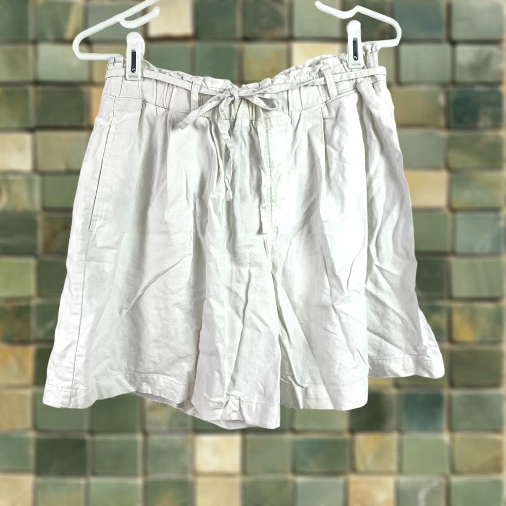 Vintage Universal Thread Linen Blend White Paper Bag Coastal Drawstring Shorts S Womens XS? Size 28" / US 6 / IT 42 - 1 Thumbnail
