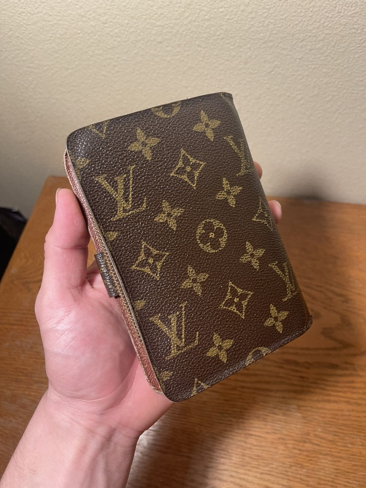 Louis Vuitton Louis Vuitton Coated Canvas Porte-Papier Zippé Wallet Size ONE SIZE - 2 Thumbnail