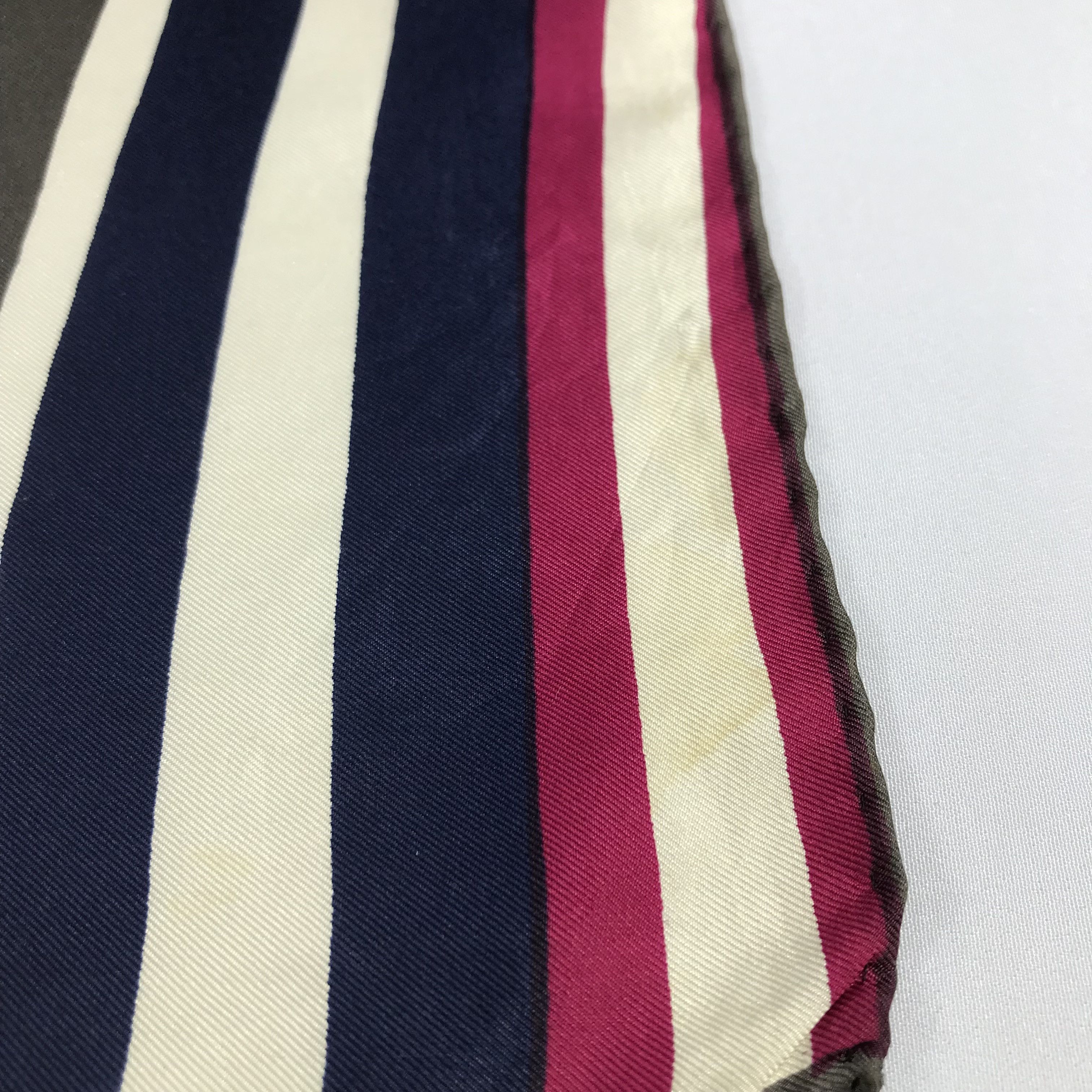 Vintage Vintage Abstract Design Hand Rolled Silk Scarf M189 Size ONE SIZE - 11 Thumbnail