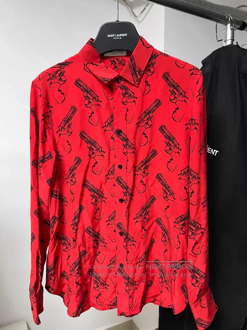 Saint Laurent Paris Saint Laurent Paris Red Revolver Print Silk Shirt i Size M / US 6-8 / IT 42-44 - 1 Thumbnail